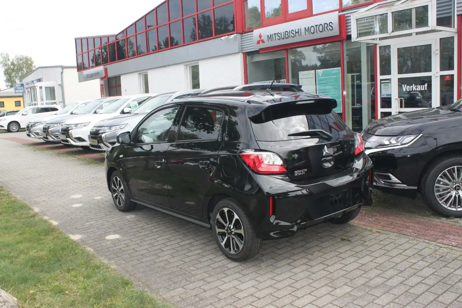Mitsubishi Space Star Select+ 1.2 MIVEC ClearTec 5-Gang Zwart - 2