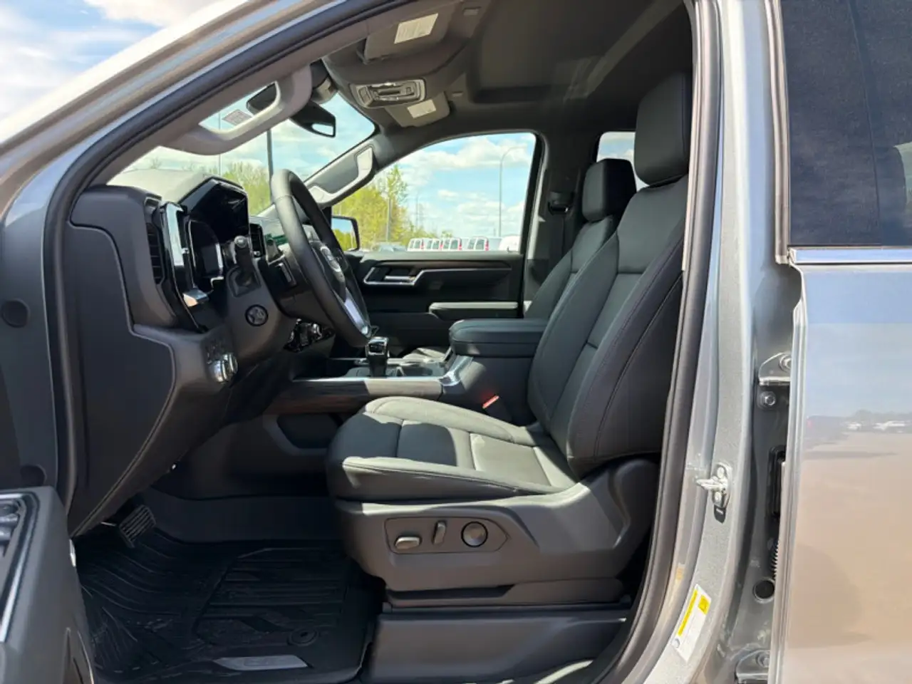 GMC Sierra 1500 снимка GMC Sierra 1500