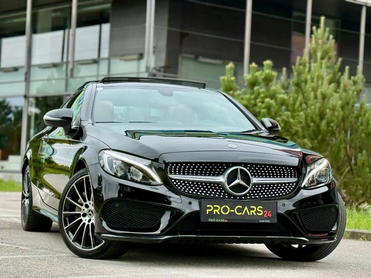Mercedes-Benz C 250 // AMG-Line // Panorama // Garantie Schwarz - 1