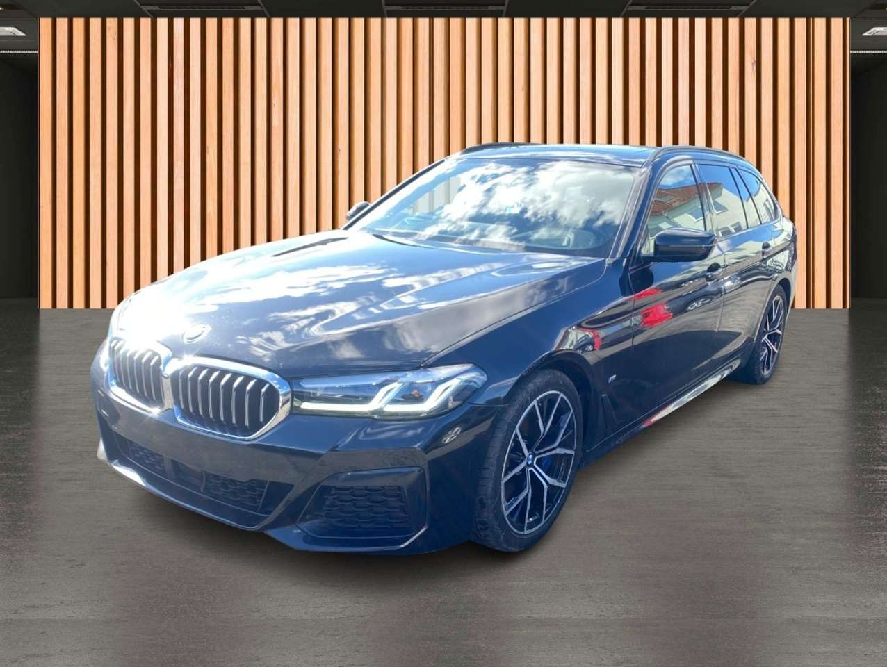 BMW-530-d Touring xDrive M Sport*HeadUp*HiFi*Pano*