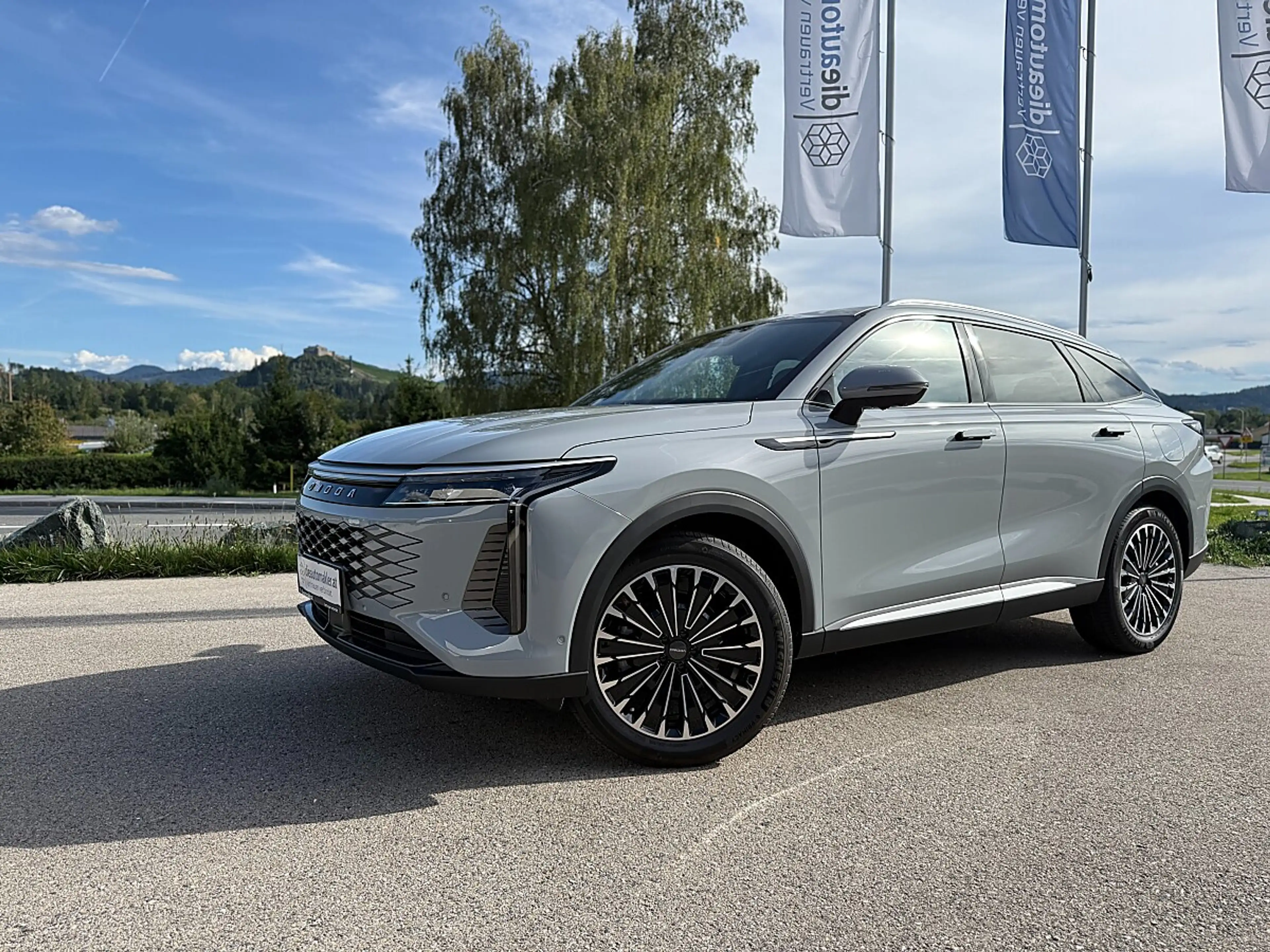 Omoda 9 PHEV 1.5TGDi Premium Line AWD |537 PS|VOLLAUSST... — photo 3