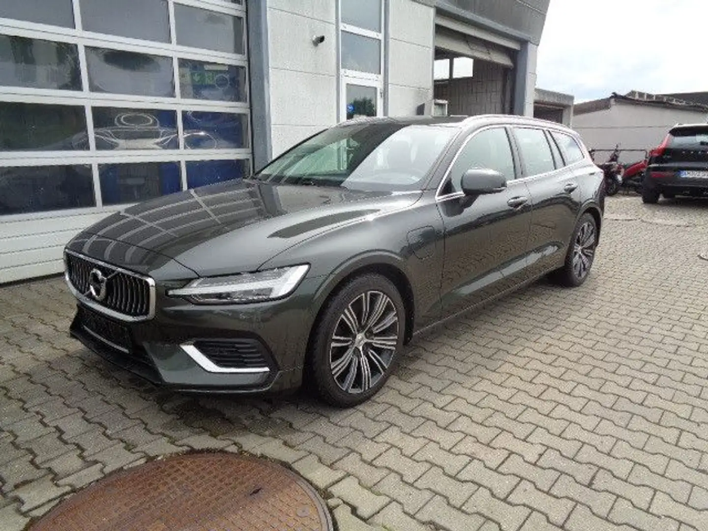 Volvo V60 T6 Inscription Express*Plug-In-Hybrid*AHK Gris - 1