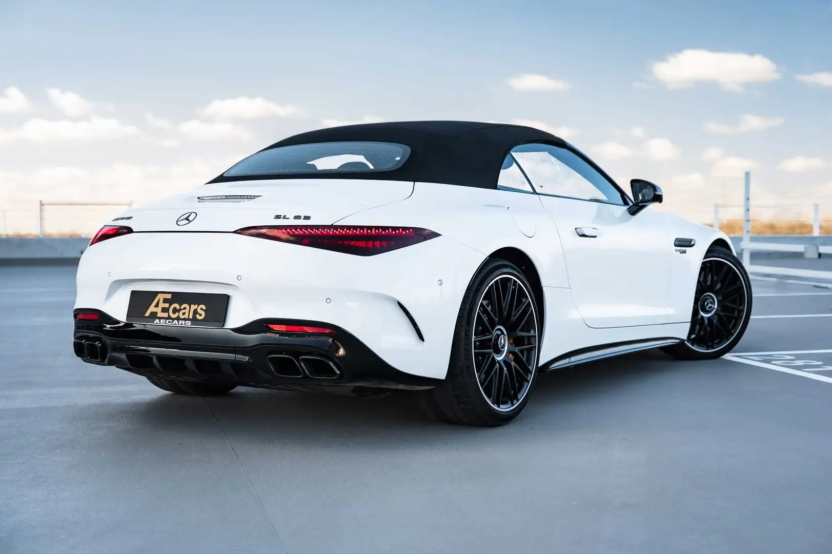 Mercedes-Benz SL 63 AMG ROADSTER 4-MATIC+/ BURMESTER / 1 OWNER / 6.000 KM Weiß - 2