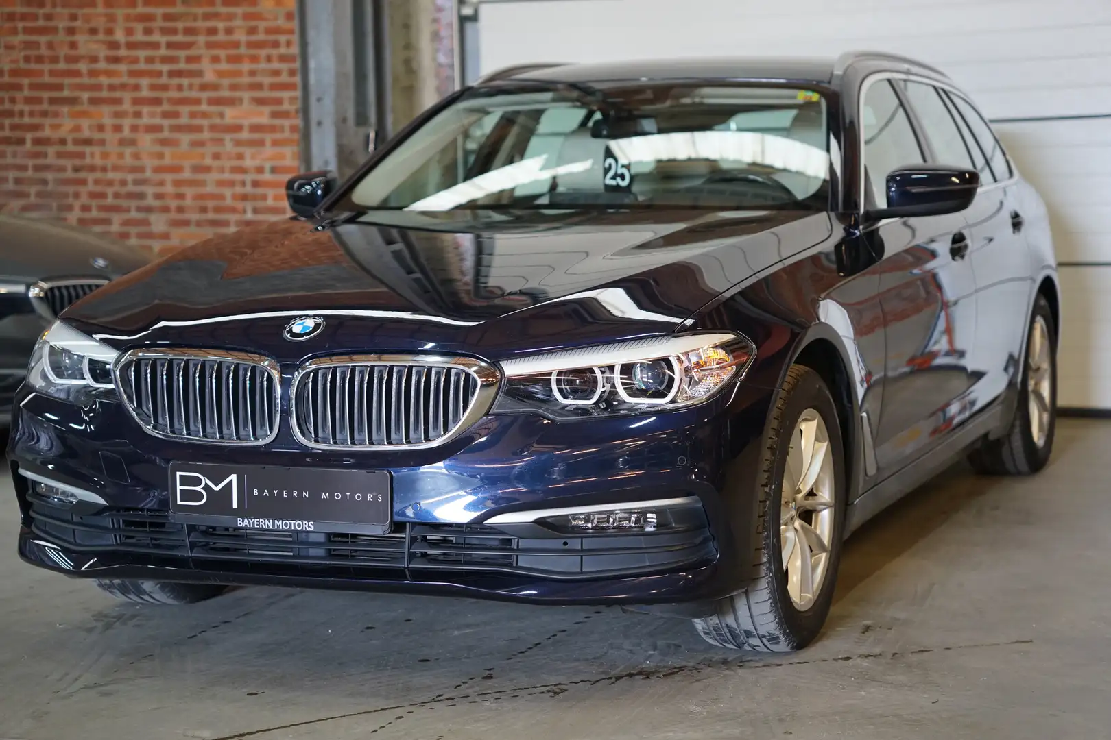 BMW 520 iA Automaat Benzine Trekhaak LED Camera Garantie Blauw - 1