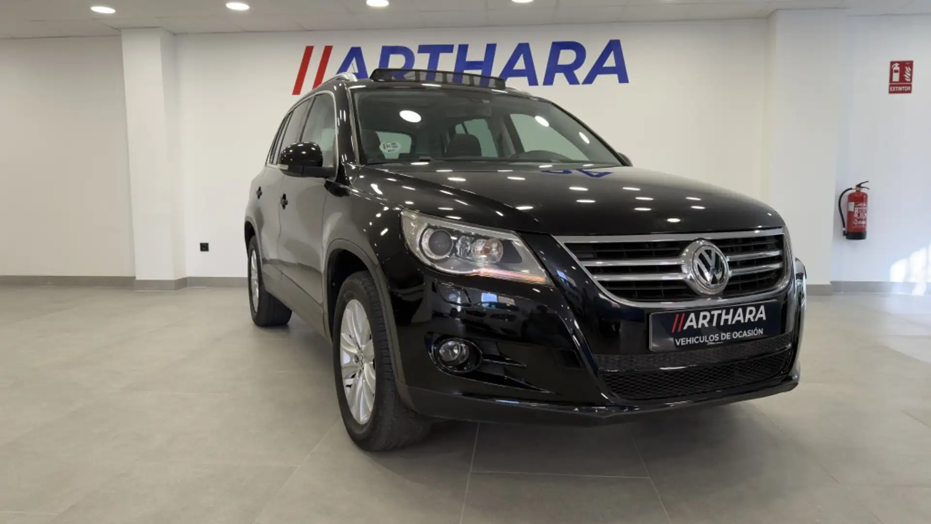 Volkswagen Tiguan 2.0TDI +Motion Negro - 1
