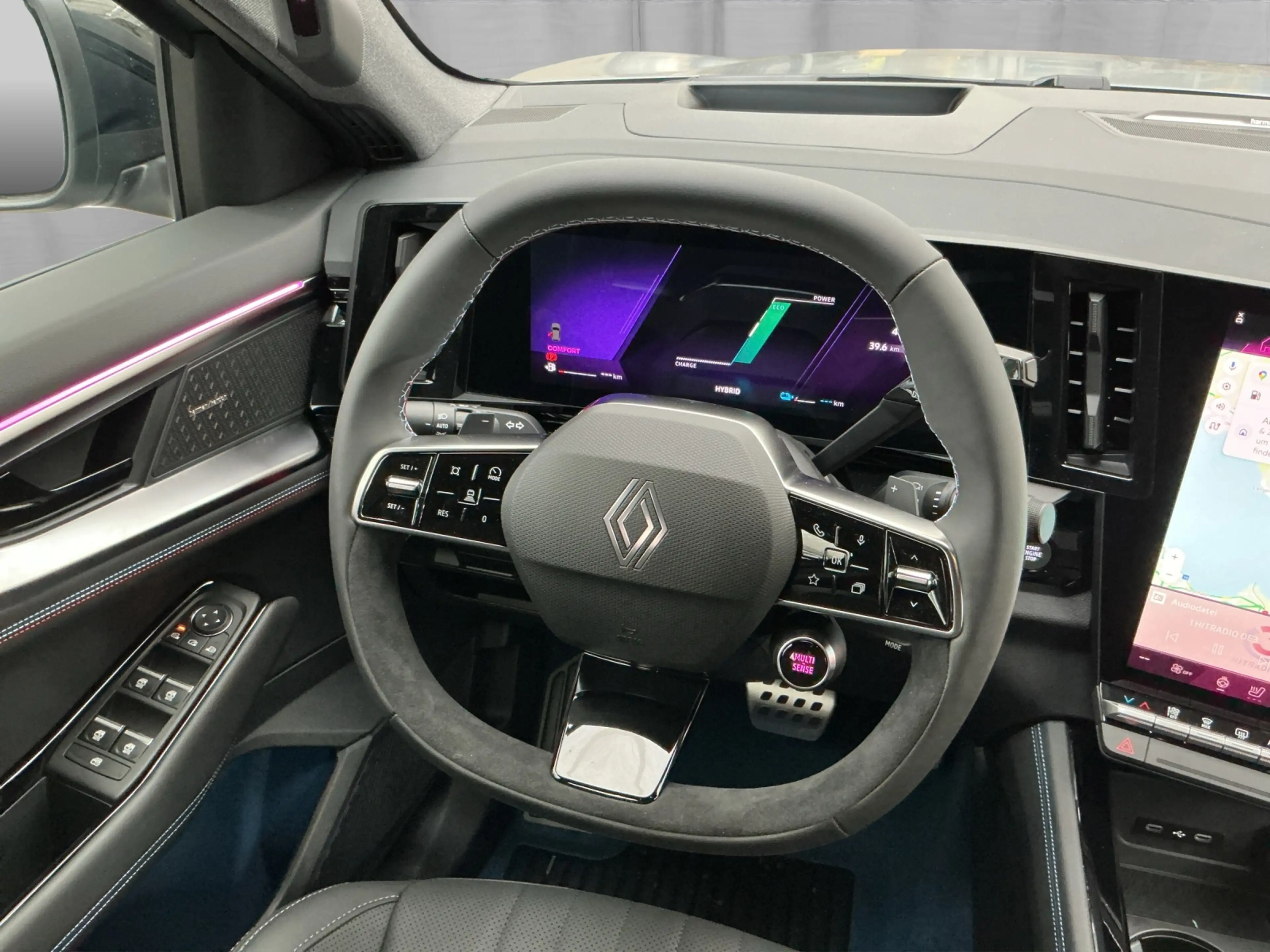 Renault Rafale Esprit Alpine 300 E-Tech Hyper Hybrid 4x4 — photo 10