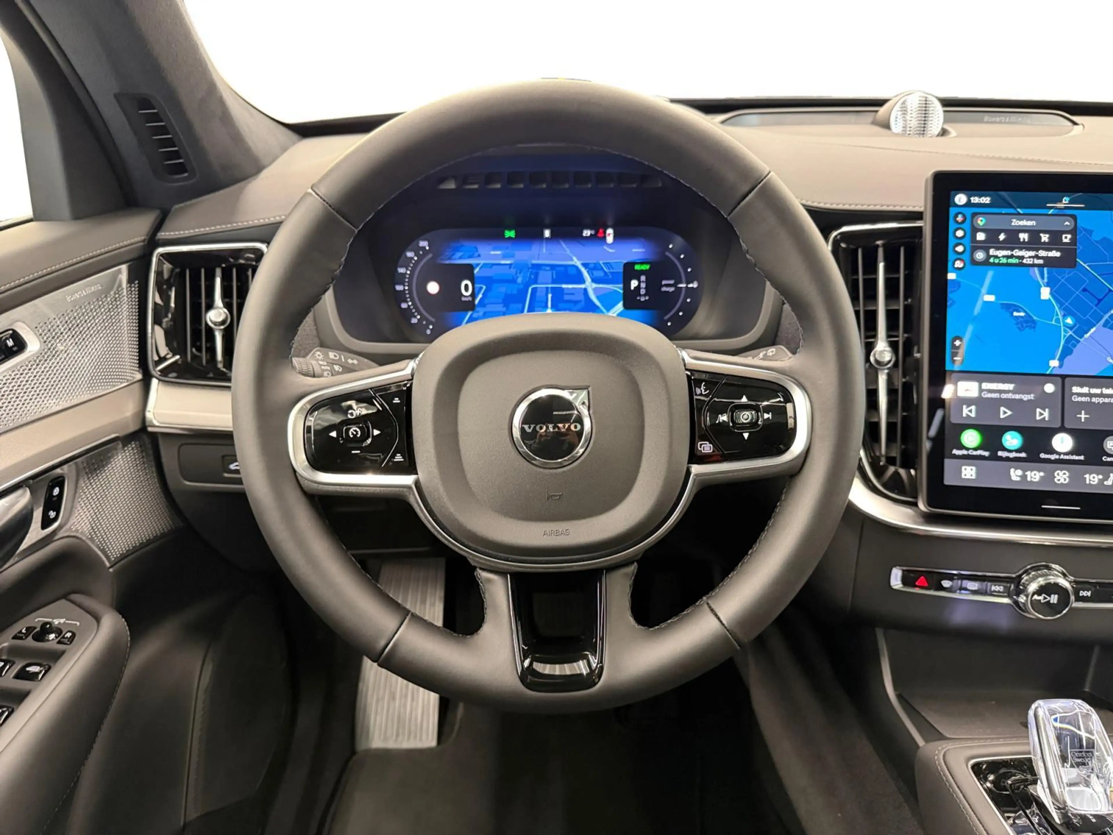 Volvo XC90 T8 Plug-in hybrid AWD Ultra Black Edition | Full o — photo 15