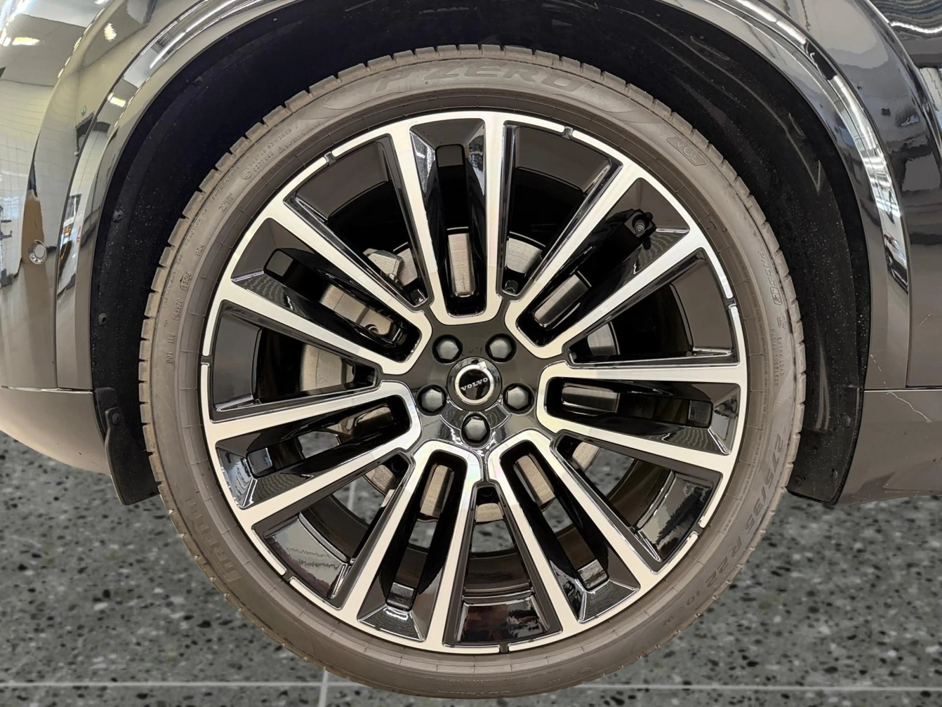 Volvo XC90 T8 Plug-in hybrid AWD Ultra Black Edition | Full o — photo 10