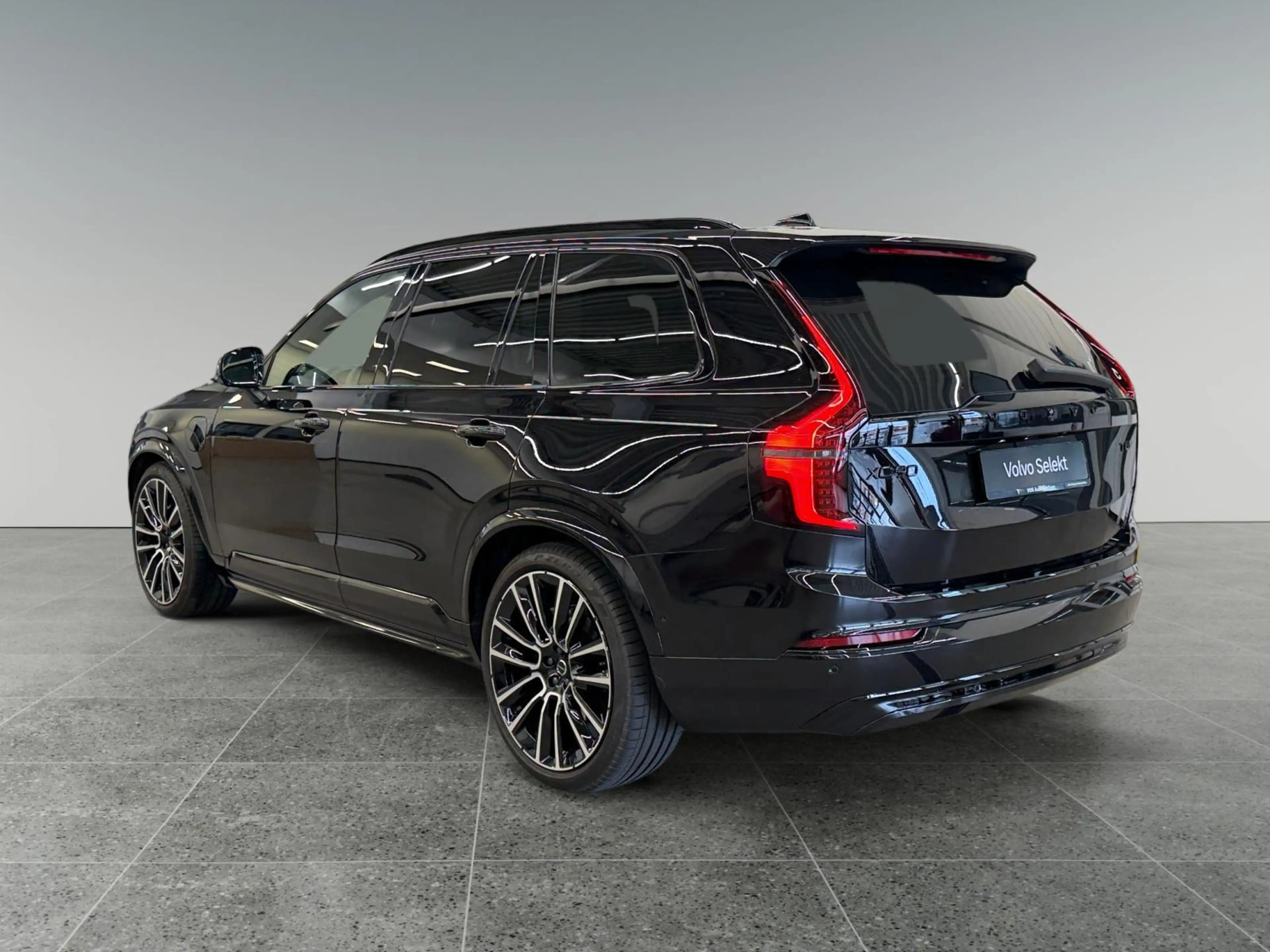 Volvo XC90 T8 Plug-in hybrid AWD Ultra Black Edition | Full o — photo 4
