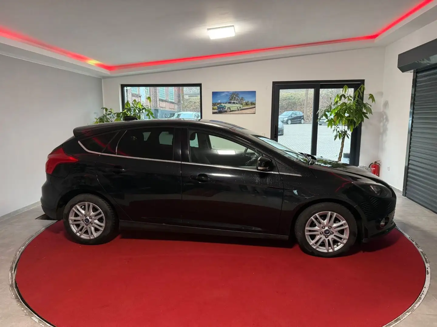 Ford Focus Lim. Titanium 1.Hand/Keyless-Go/SHZ/PDC Noir - 2