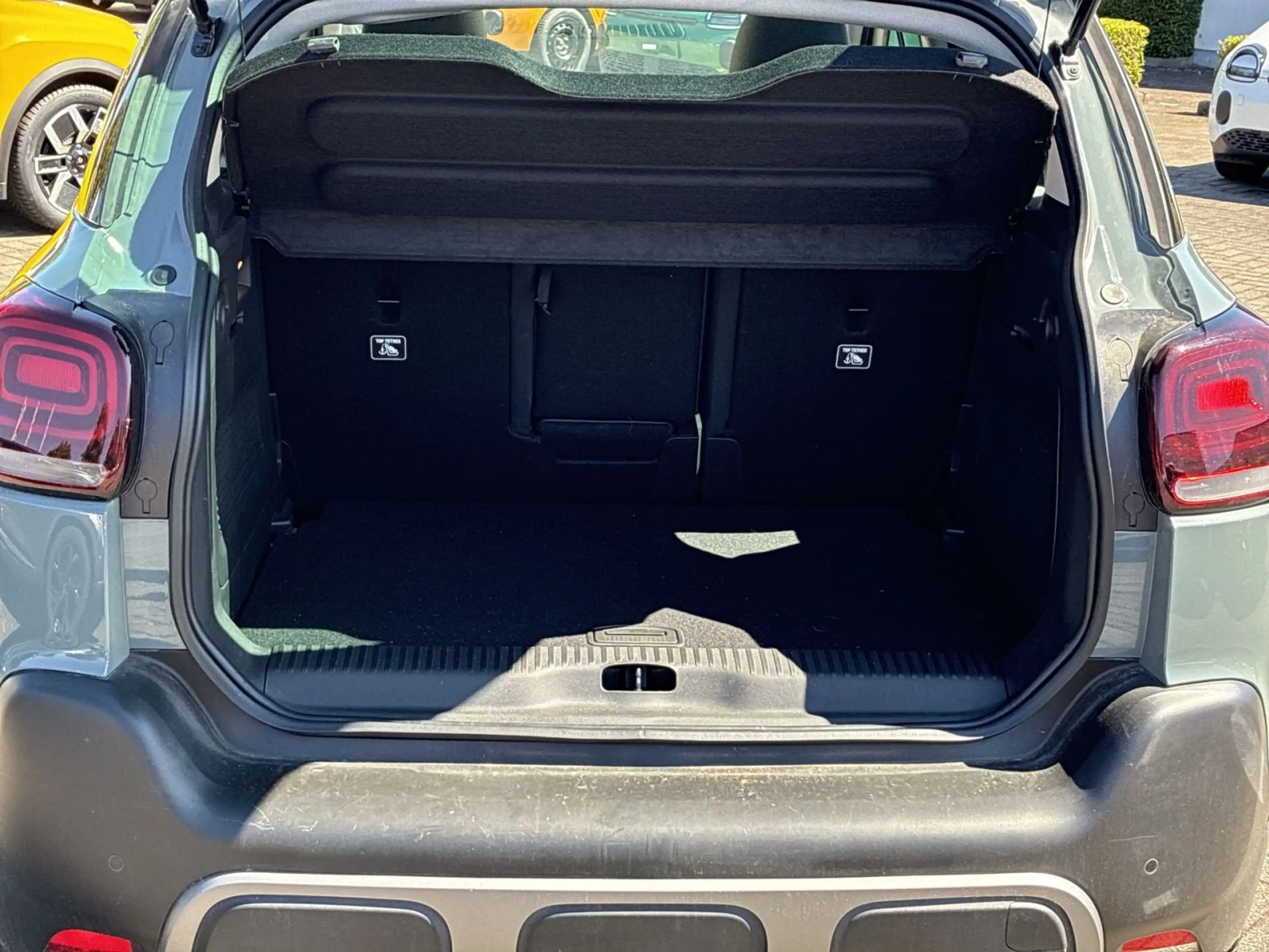Citroen C3 Aircross 1.2 PureTech 130 Shine Pack S&S — photo 10