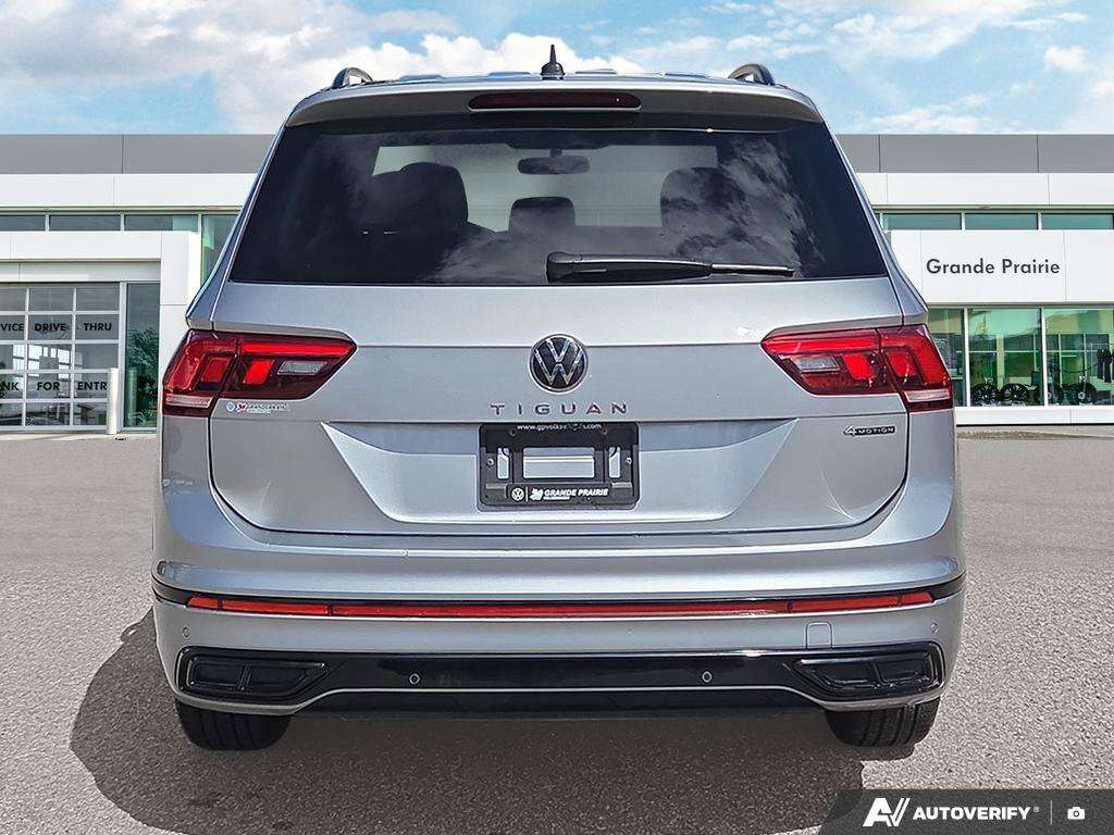 2022 Volkswagen Tiguan Comfortline R-Line Black Edition 4MOTION | VW CERT — снимка 1