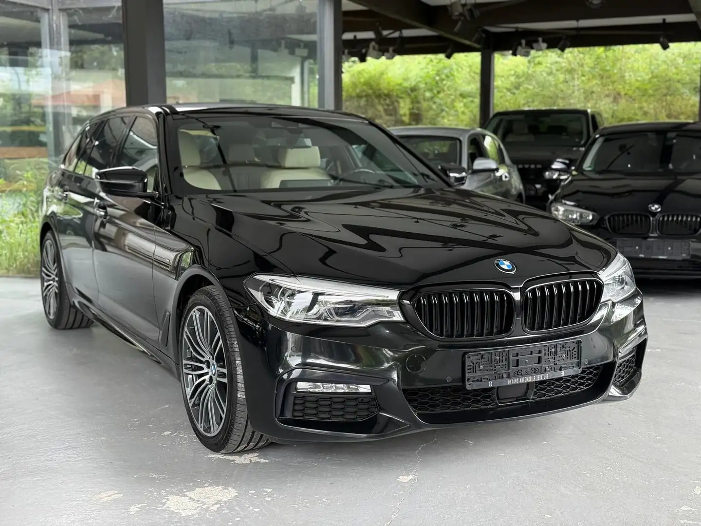 BMW 540 d xDrive M Sport.Pano-ACC-Spur-Kamera-Show Noir - 1