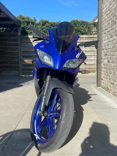 Yamaha YZF-R125 - foto 2