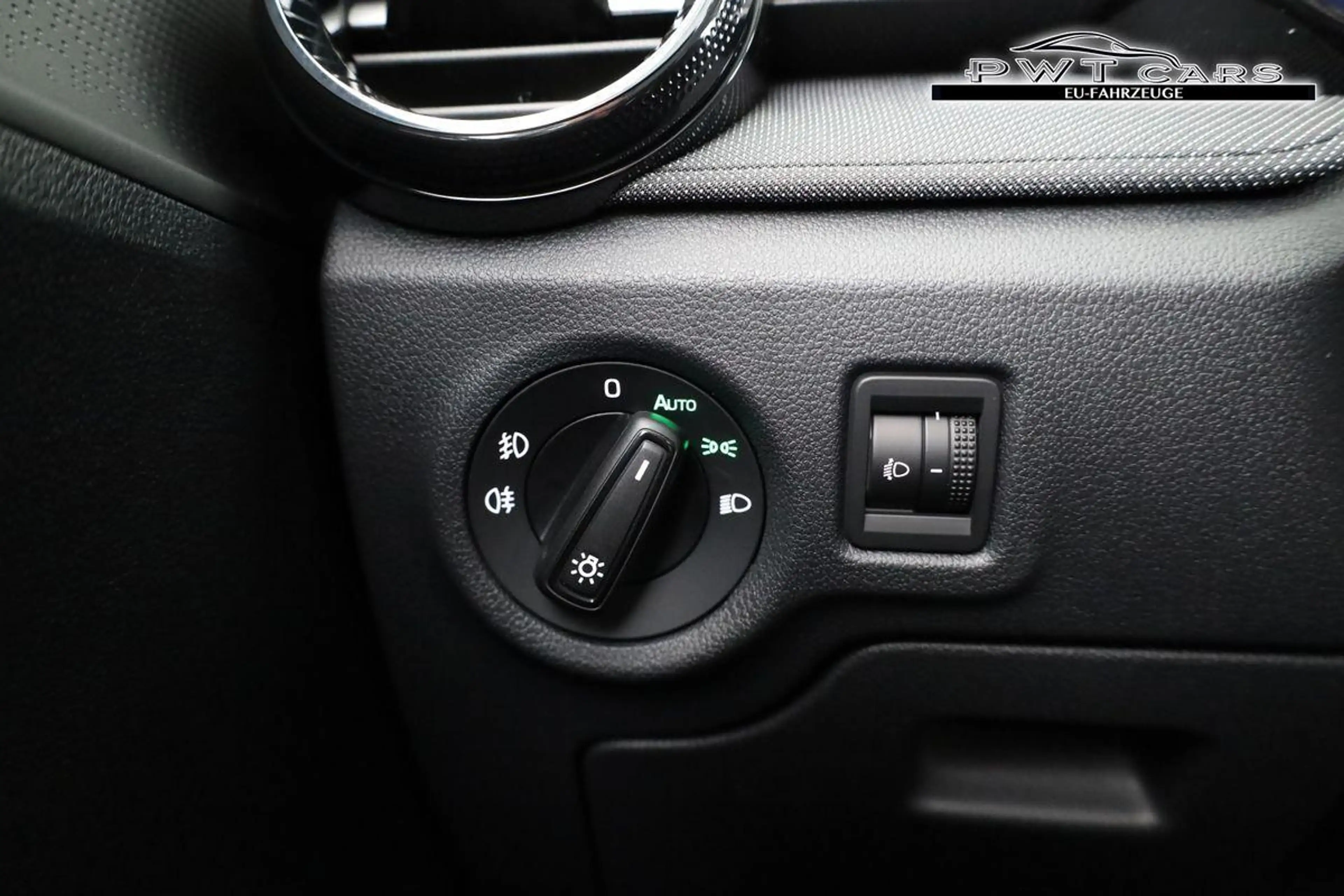 Skoda Fabia Selection 1.0 TSI Selection, Park, SmartLink, 4... — photo 8