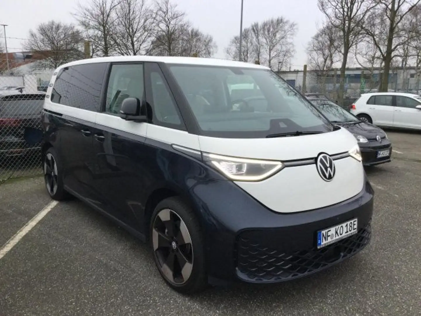 Volkswagen ID. Buzz Pro 77 kWh Matrix AHK Bluetooth Navi LED Blau - 2