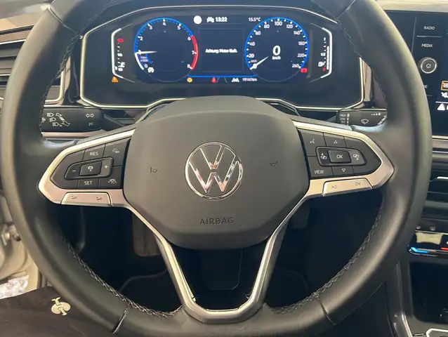 Volkswagen Polo view 5