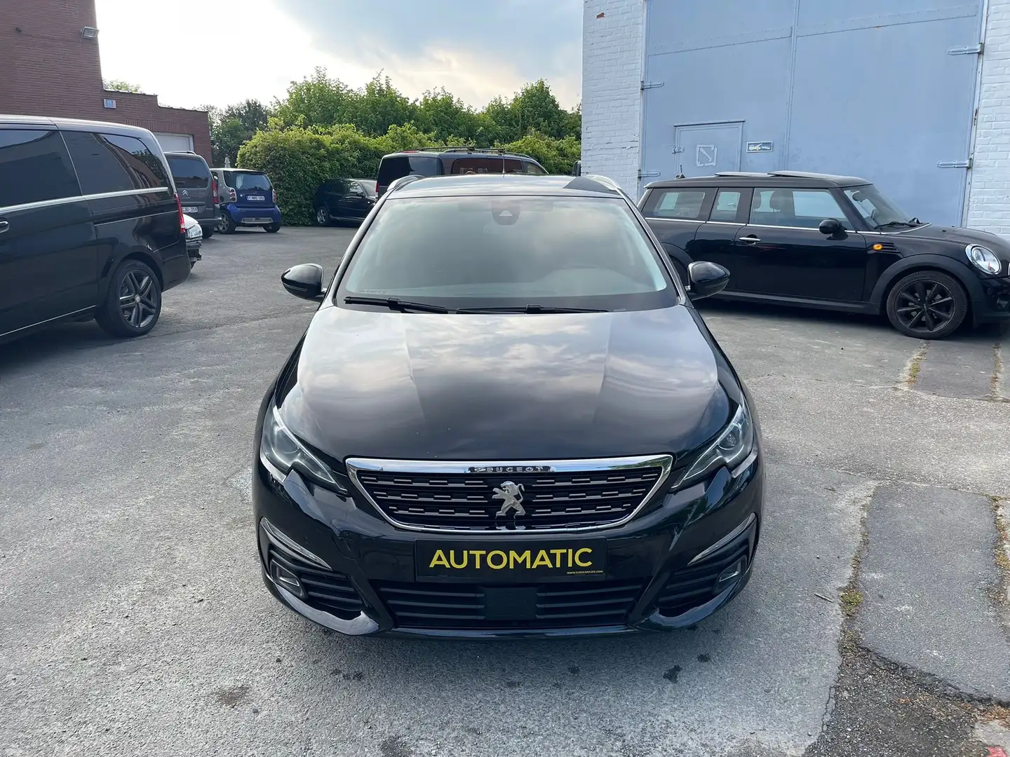 Peugeot 308 SW 1.5 BlueHDi Noir - 1