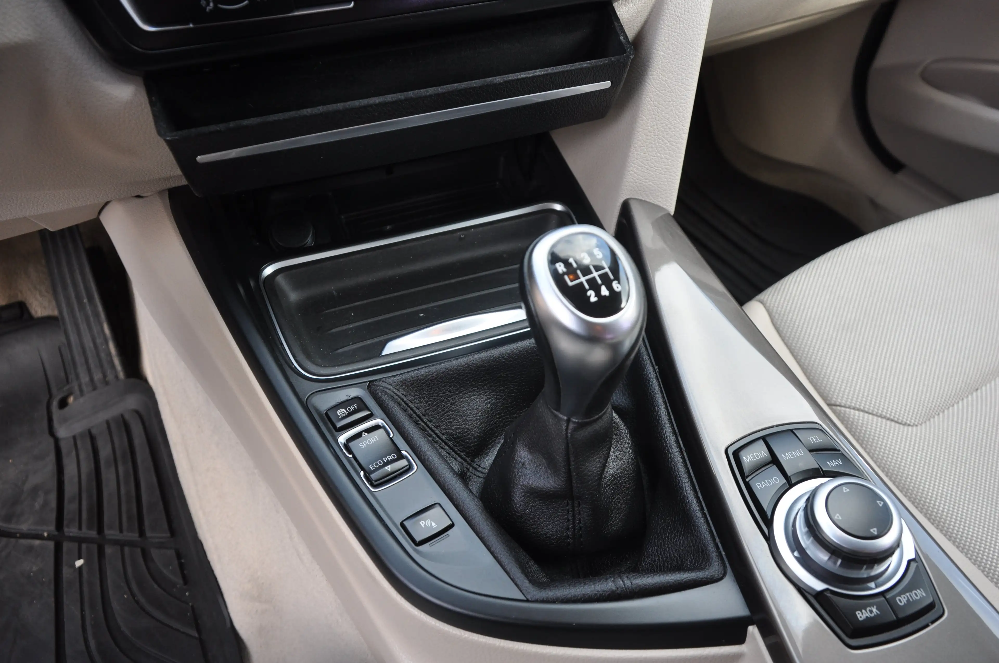 BMW 316 316i NAVIGATIE - LEDER - PDC - MULTISTUUR — photo 15