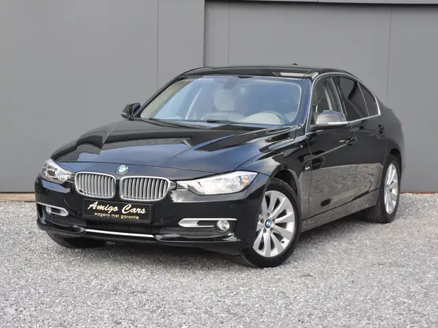 BMW 316 316i NAVIGATIE - LEDER - PDC - MULTISTUUR