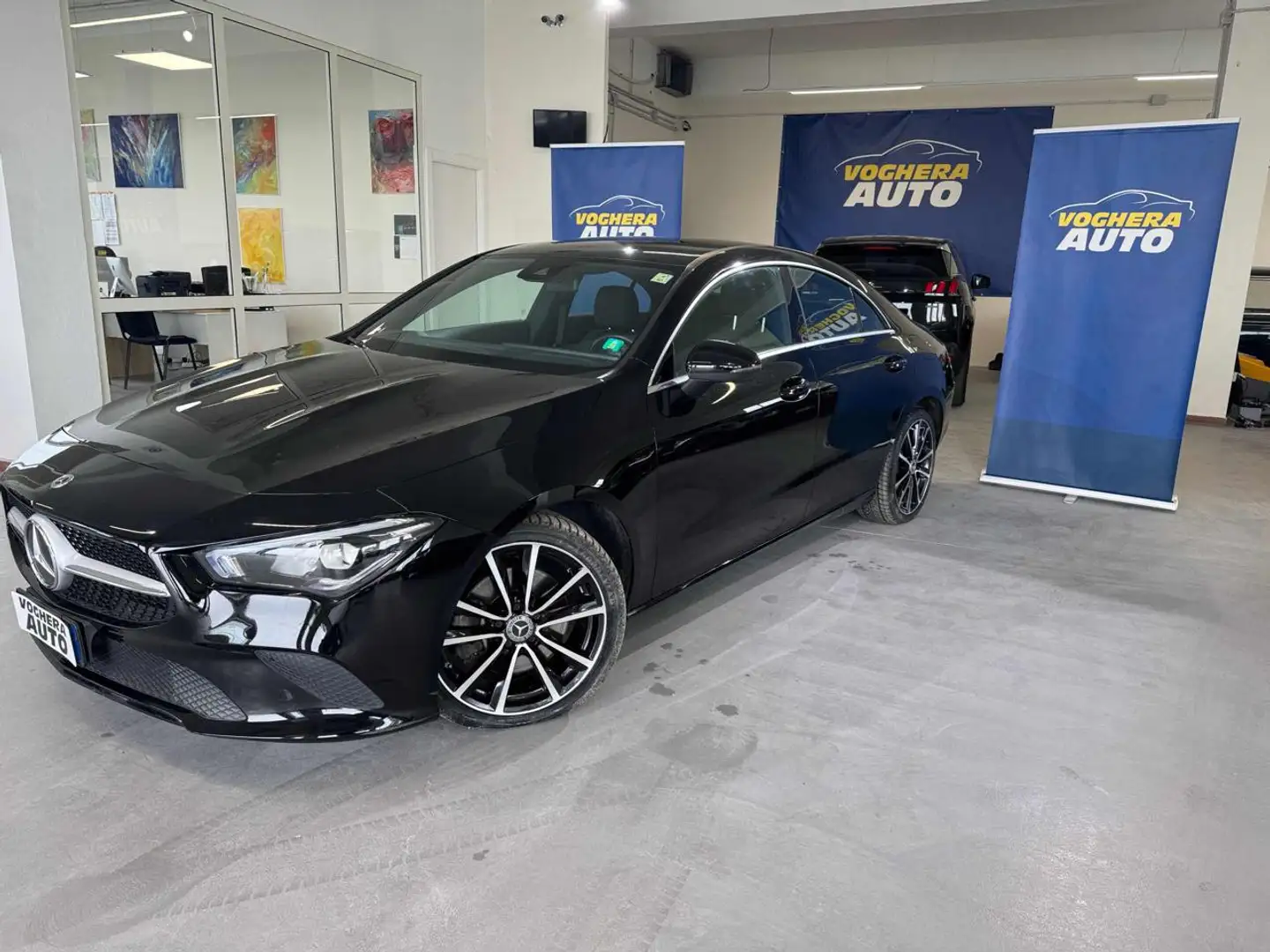 Mercedes-Benz CLA 220 d Automatic Sport Schwarz - 1