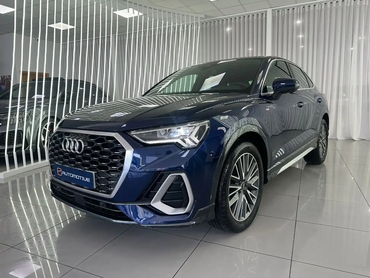 Audi Q3 35 TDI S line S tronic 110kW Azul - 1