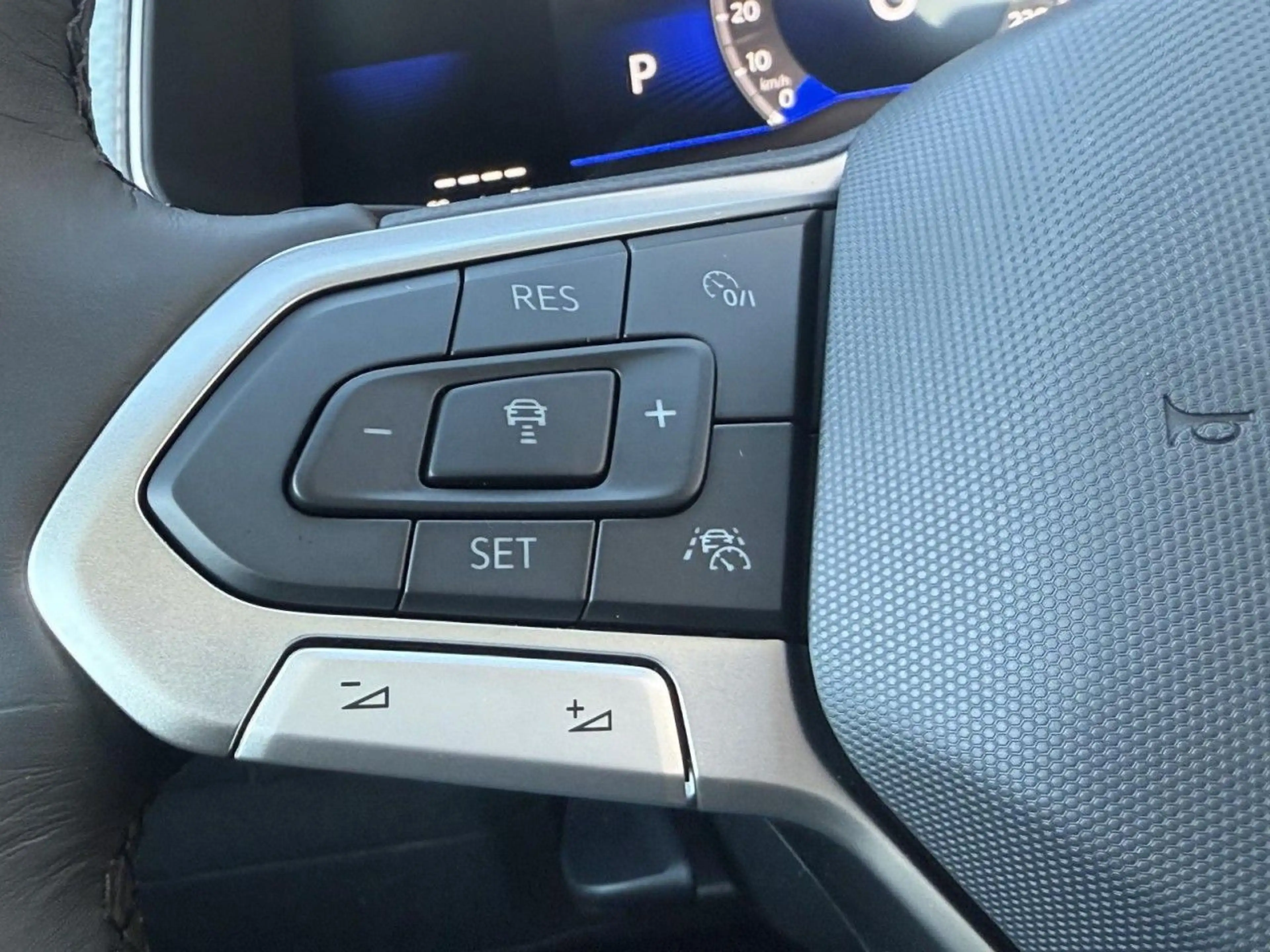 Volkswagen T-Cross ENERGY 1.0 l TSI DSG AHK, KAMERA, APP — photo 14