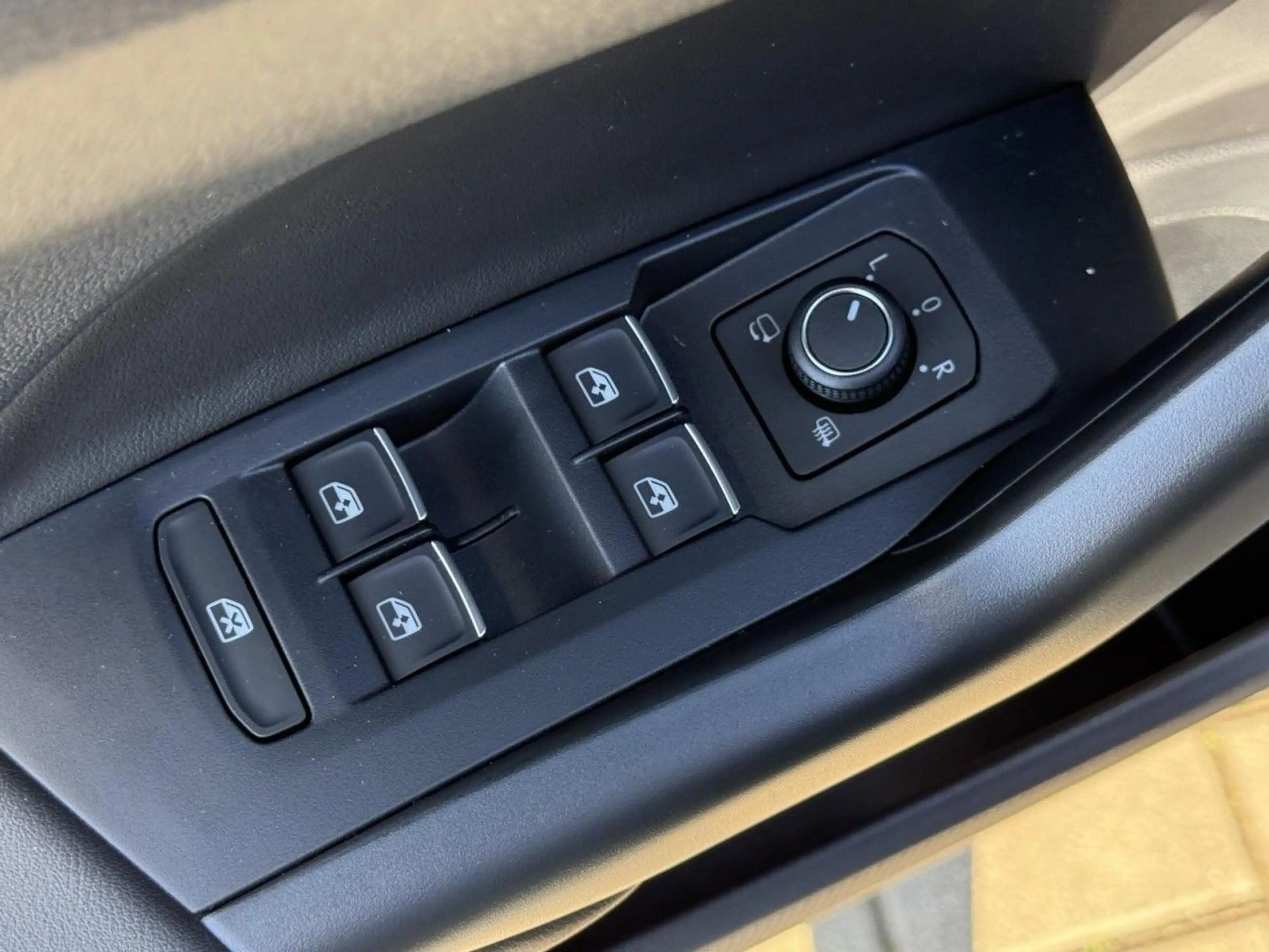 Volkswagen T-Cross ENERGY 1.0 l TSI DSG AHK, KAMERA, APP — photo 12