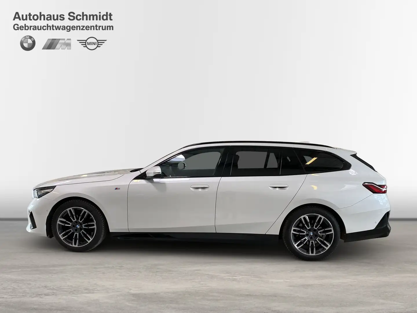 BMW 520 d xDrive Touring*M Sportpaket*AHK*Pano*StdHzg*Driv Weiß - 2