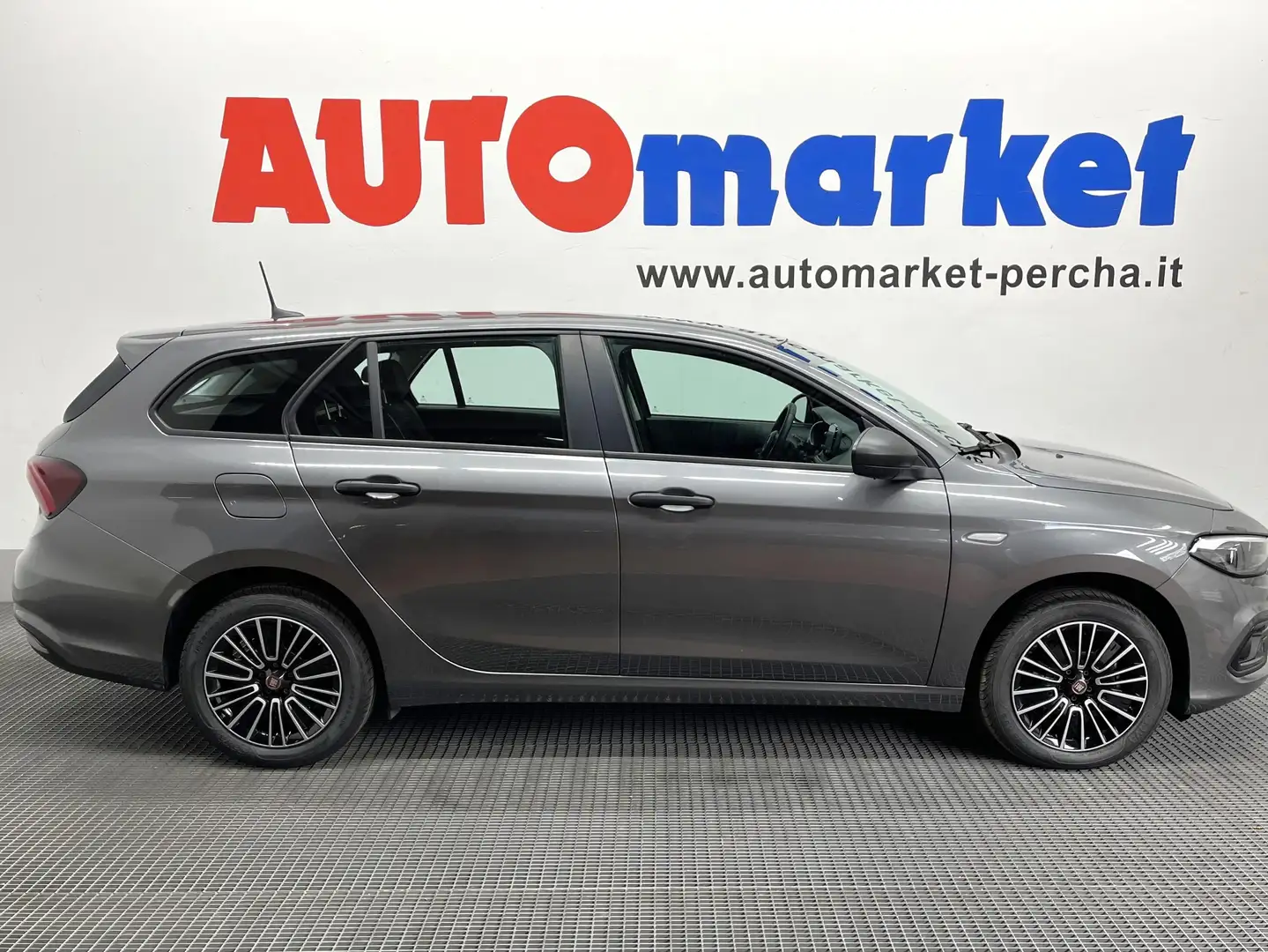 Fiat Tipo SW 1.6 mjt CityLife Grigio - 1
