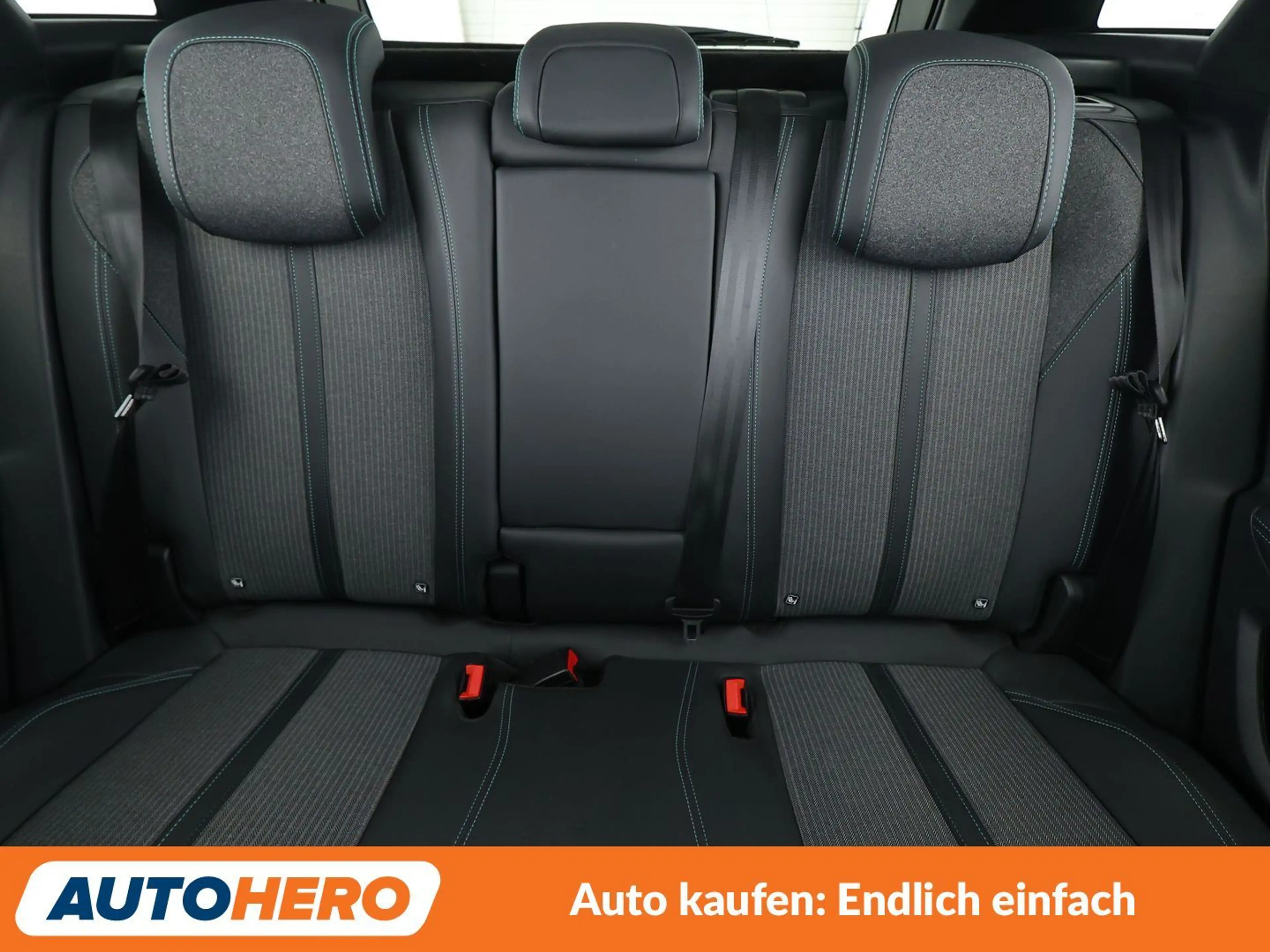 Peugeot 3008 1.6 Hybrid Allure Pack Aut*NAVI*LED*TEMPO*CAM*PDC* — photo 15