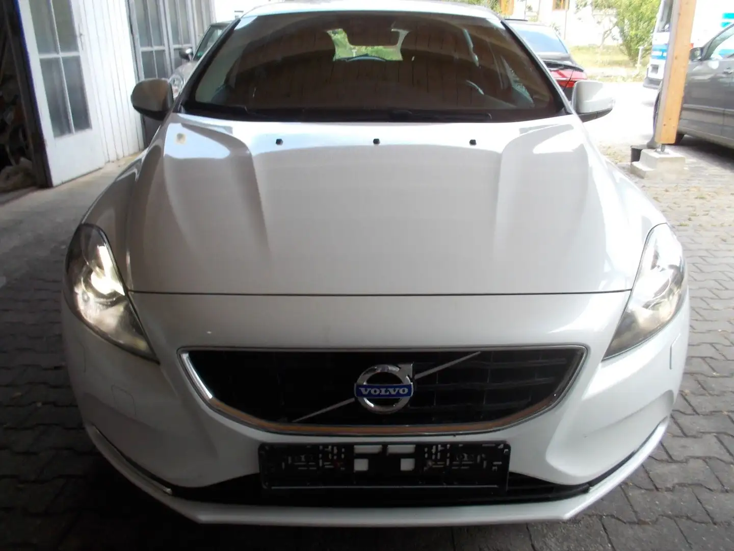 Volvo V40 You! Blanc - 2