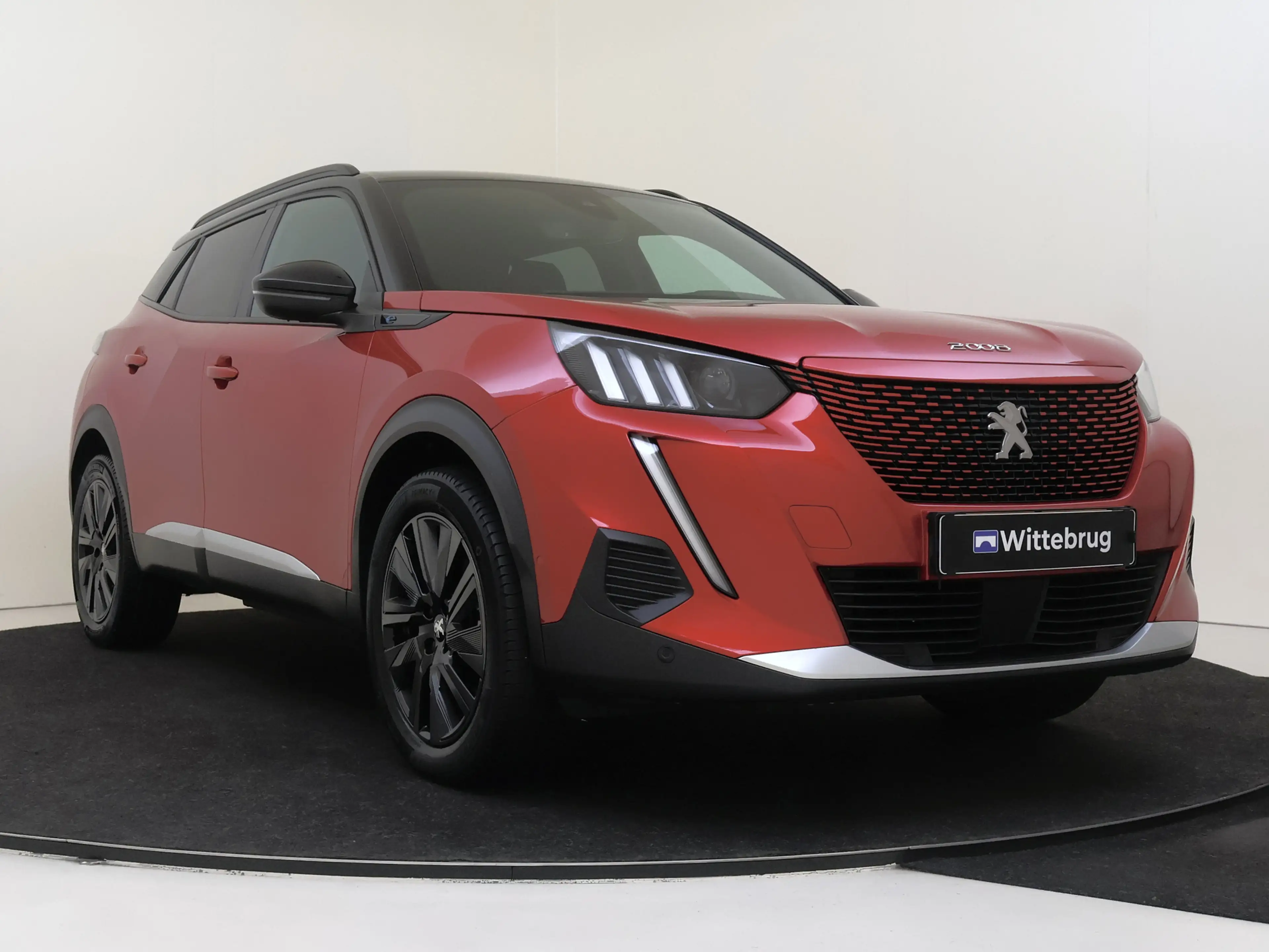 Peugeot e-2008 EV GT 50 kWh Alcantara bekelding | Keyless | Camer — photo 3