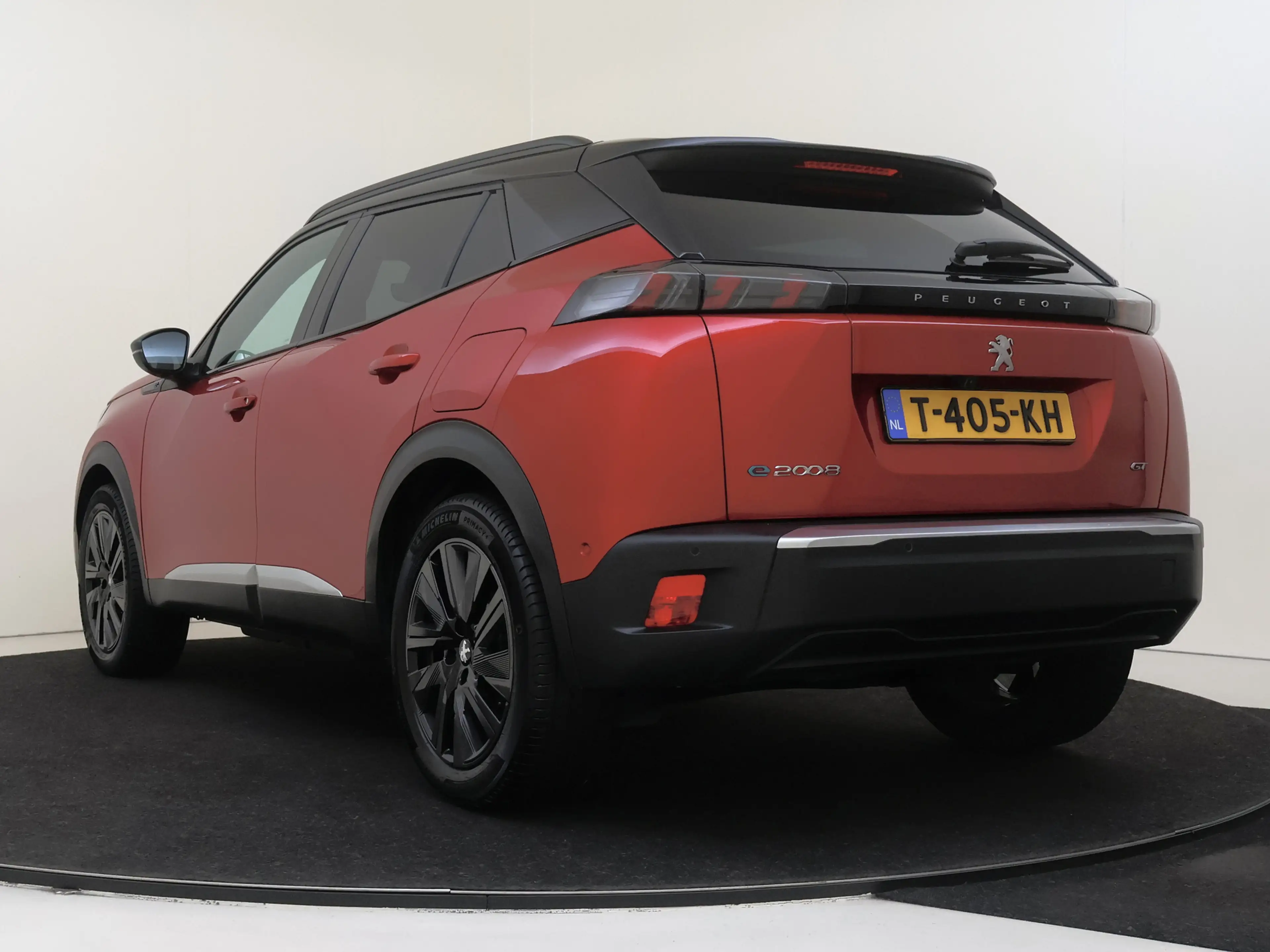 Peugeot e-2008 EV GT 50 kWh Alcantara bekelding | Keyless | Camer — photo 4