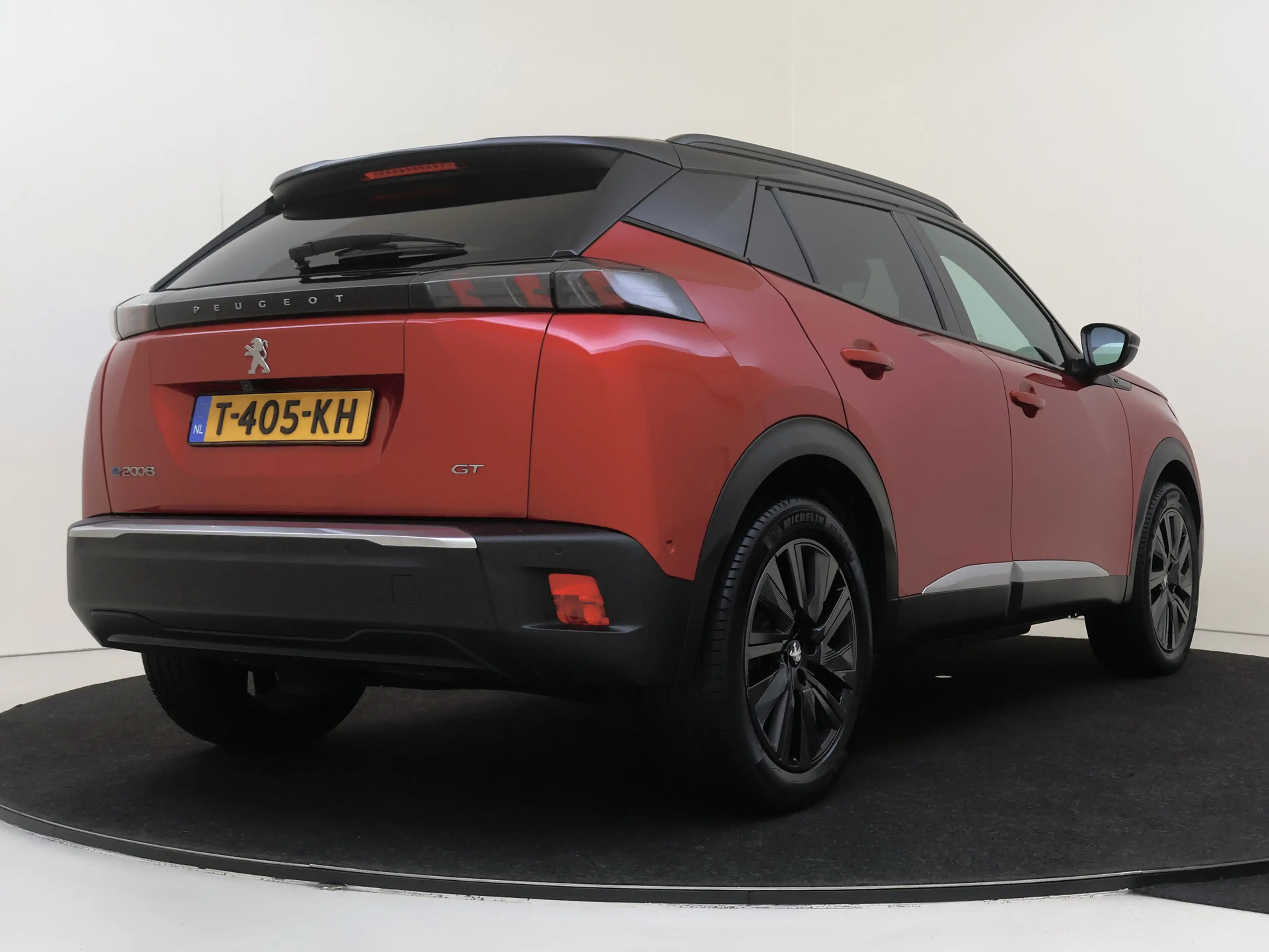 Peugeot e-2008 EV GT 50 kWh Alcantara bekelding | Keyless | Camer — photo 11