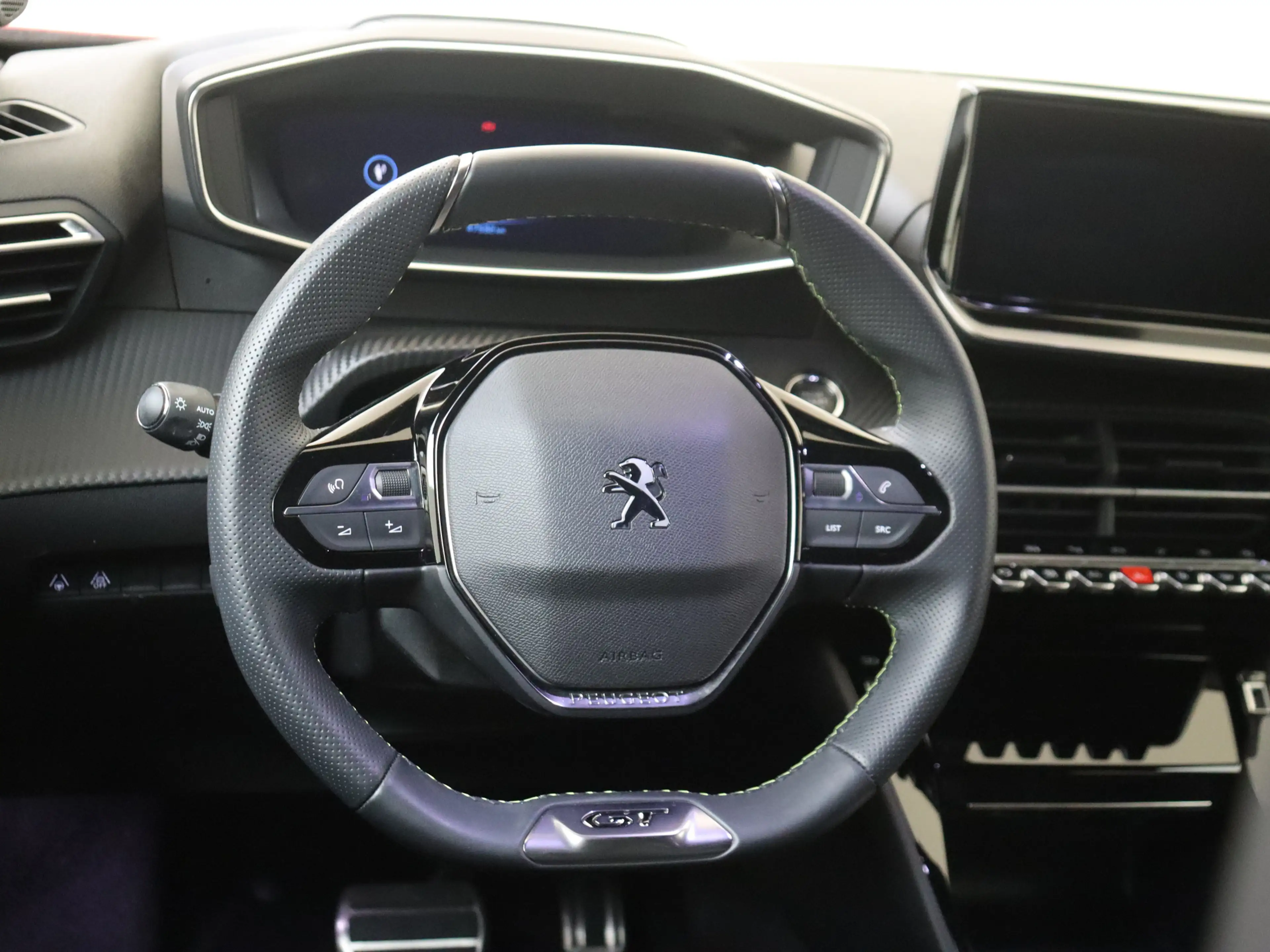 Peugeot e-2008 EV GT 50 kWh Alcantara bekelding | Keyless | Camer — photo 6
