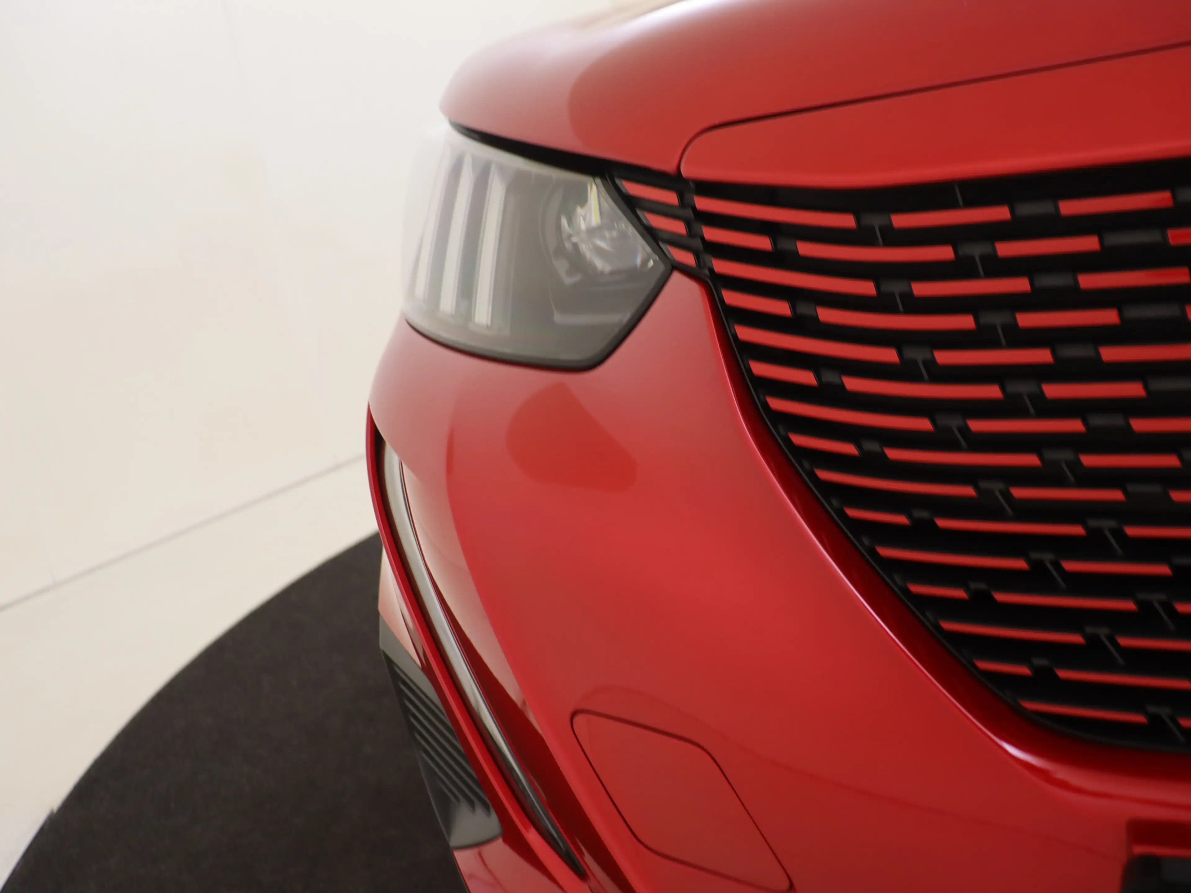 Peugeot e-2008 EV GT 50 kWh Alcantara bekelding | Keyless | Camer — photo 13
