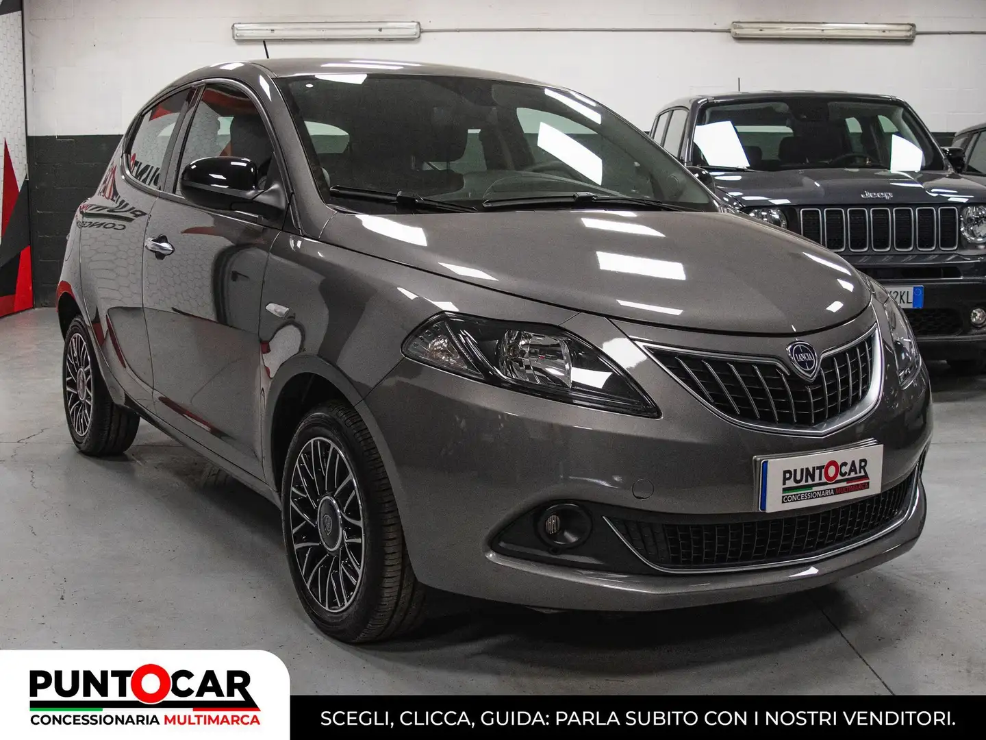 Lancia Ypsilon 1.0 FireFly 5 porte S&S Hybrid Platino PROMO FLEX Grigio - 2