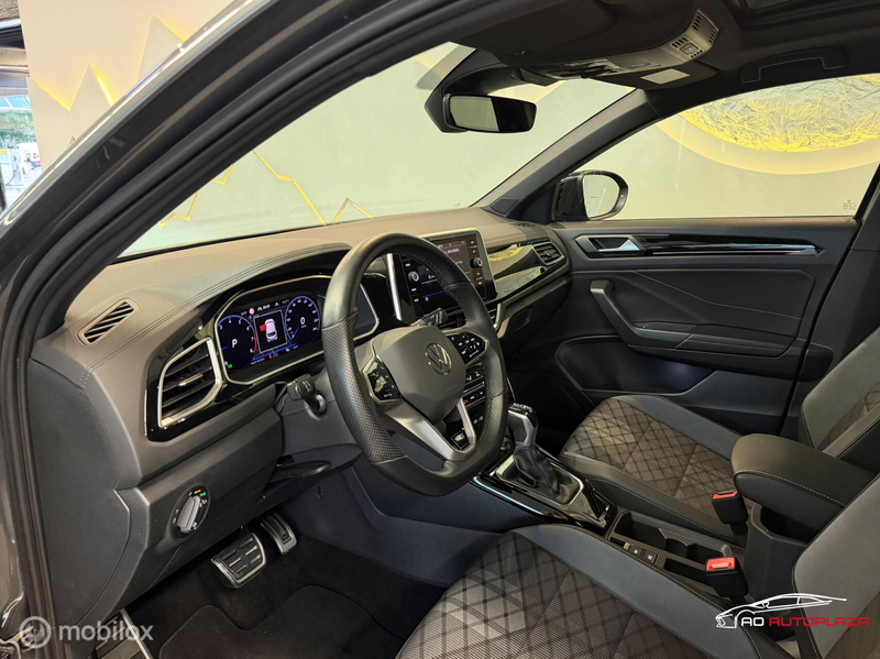 Volkswagen T-Roc 1.5 TSI 3x R-Line Panorama/Black Style/Trekhaak — photo 3