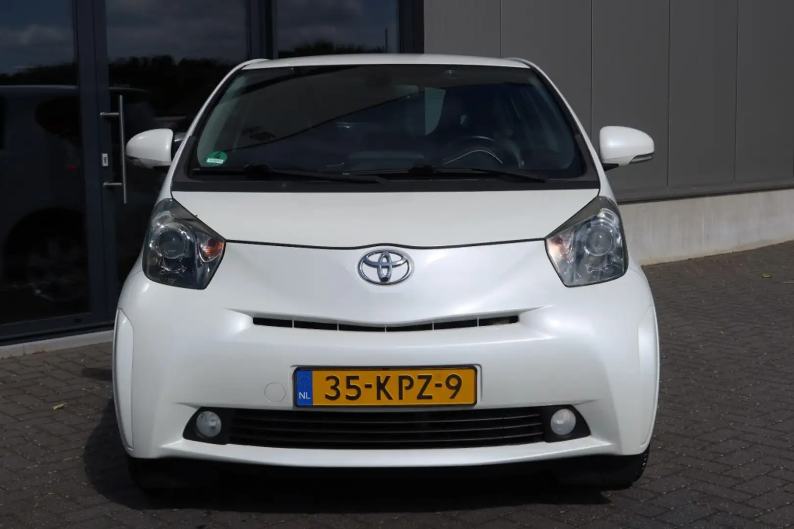 Toyota iQ 1.0 VVTi Aspiration Clima, Leder bekleding, Stoelv Blanc - 2