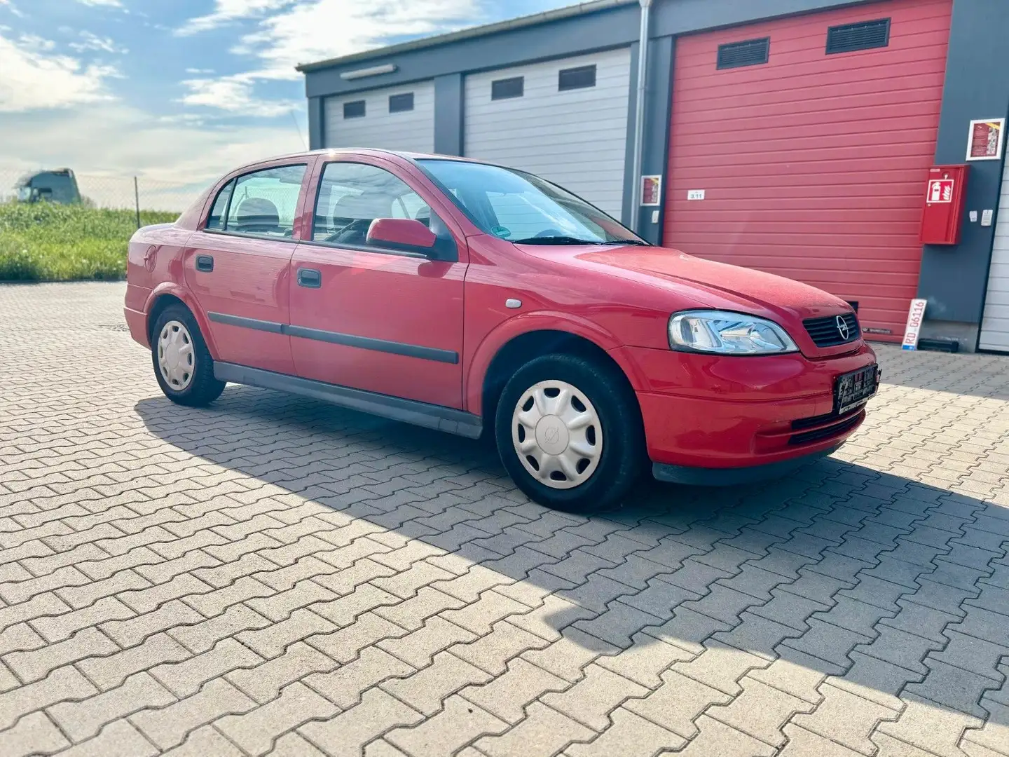 Opel Astra 1.6 Rentnerfahrzeug 1 Hand Czerwony - 1