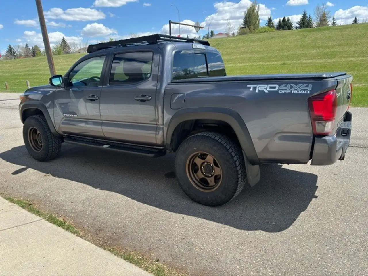Toyota Tacoma снимка Toyota Tacoma
