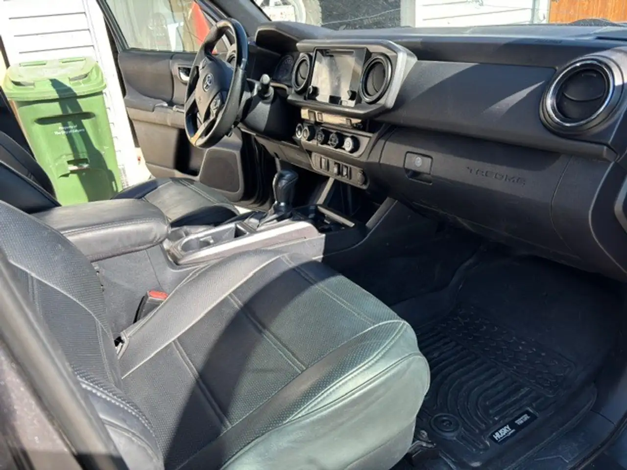 Toyota Tacoma снимка Toyota Tacoma