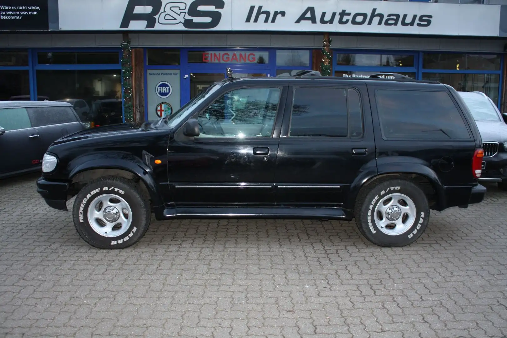 Ford Explorer 4.0 V6 Highclass Schwarz - 2