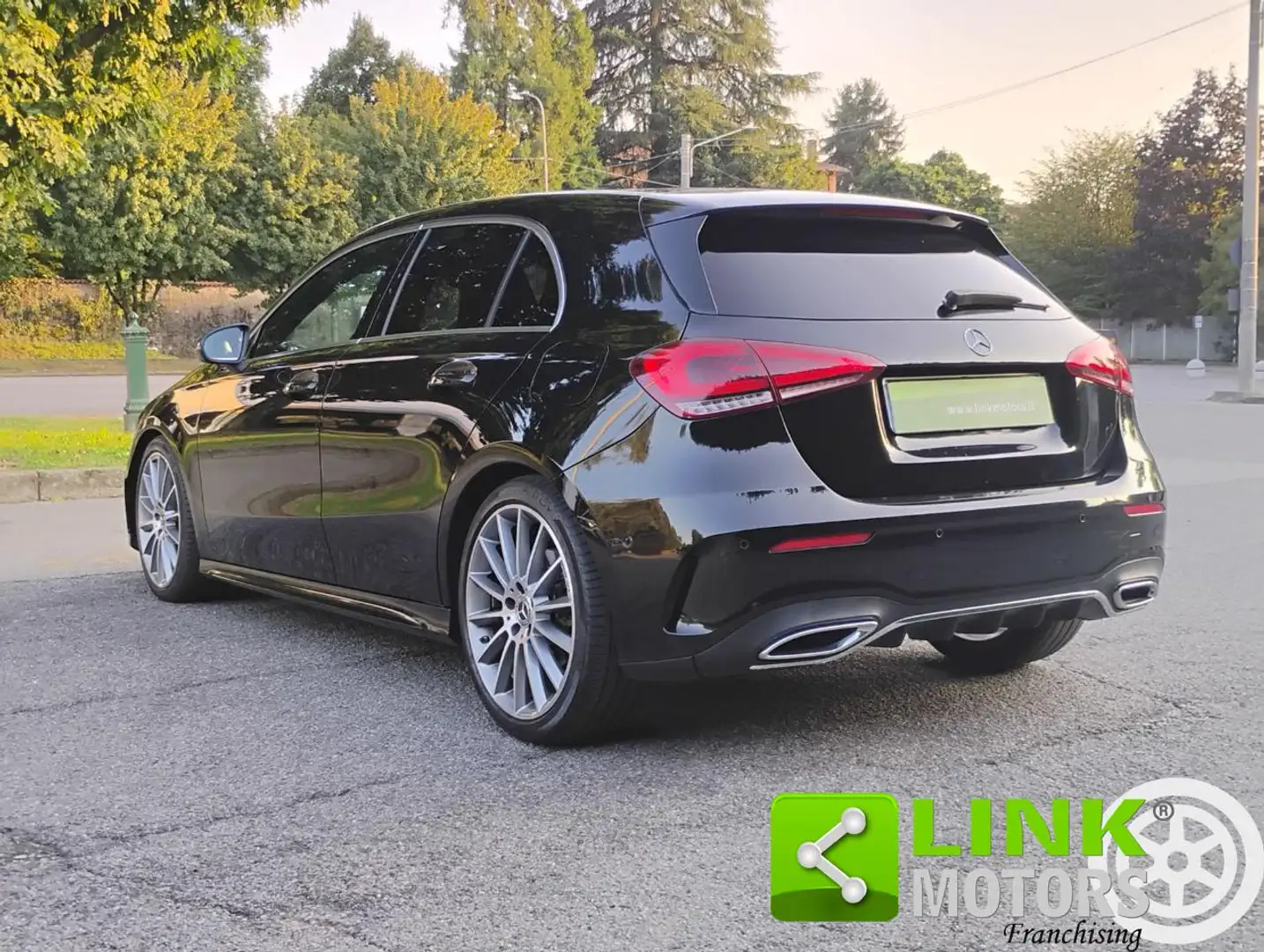 Mercedes-Benz A 220 Premium AMG Negro - 2