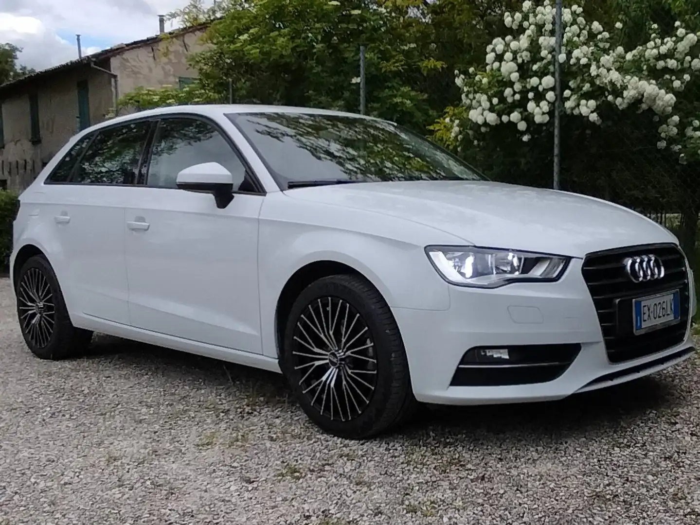 Audi A3 A3 III 2014 Sportback 1.6 tdi Attraction 110cv E6 Bianco - 2