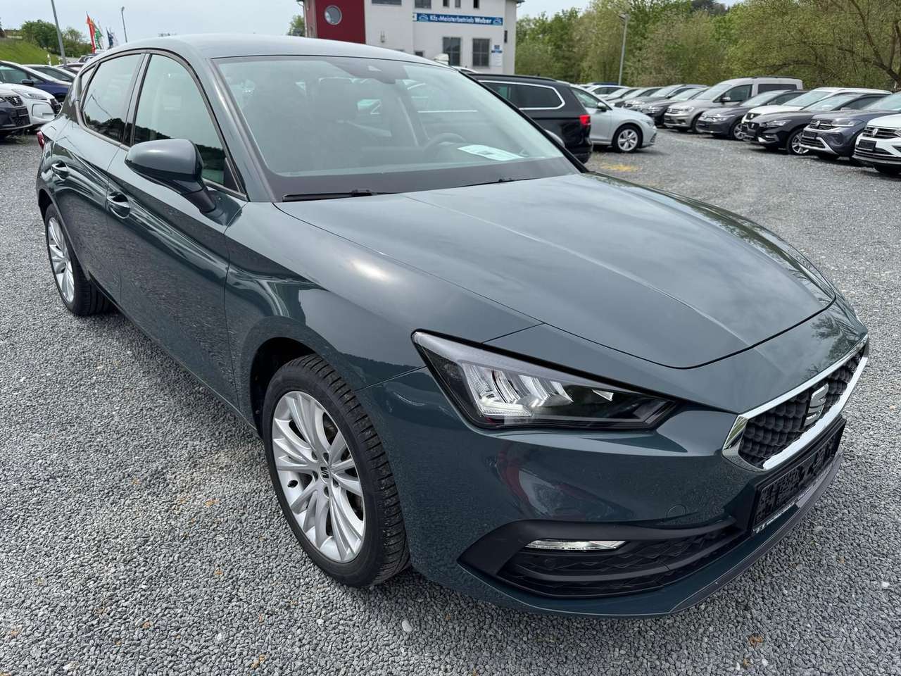 Seat Leon 2024 — 1.5 eTSI *DSG*STYLE*PDCHI+VO*SHZ*TEMPOMAT*D