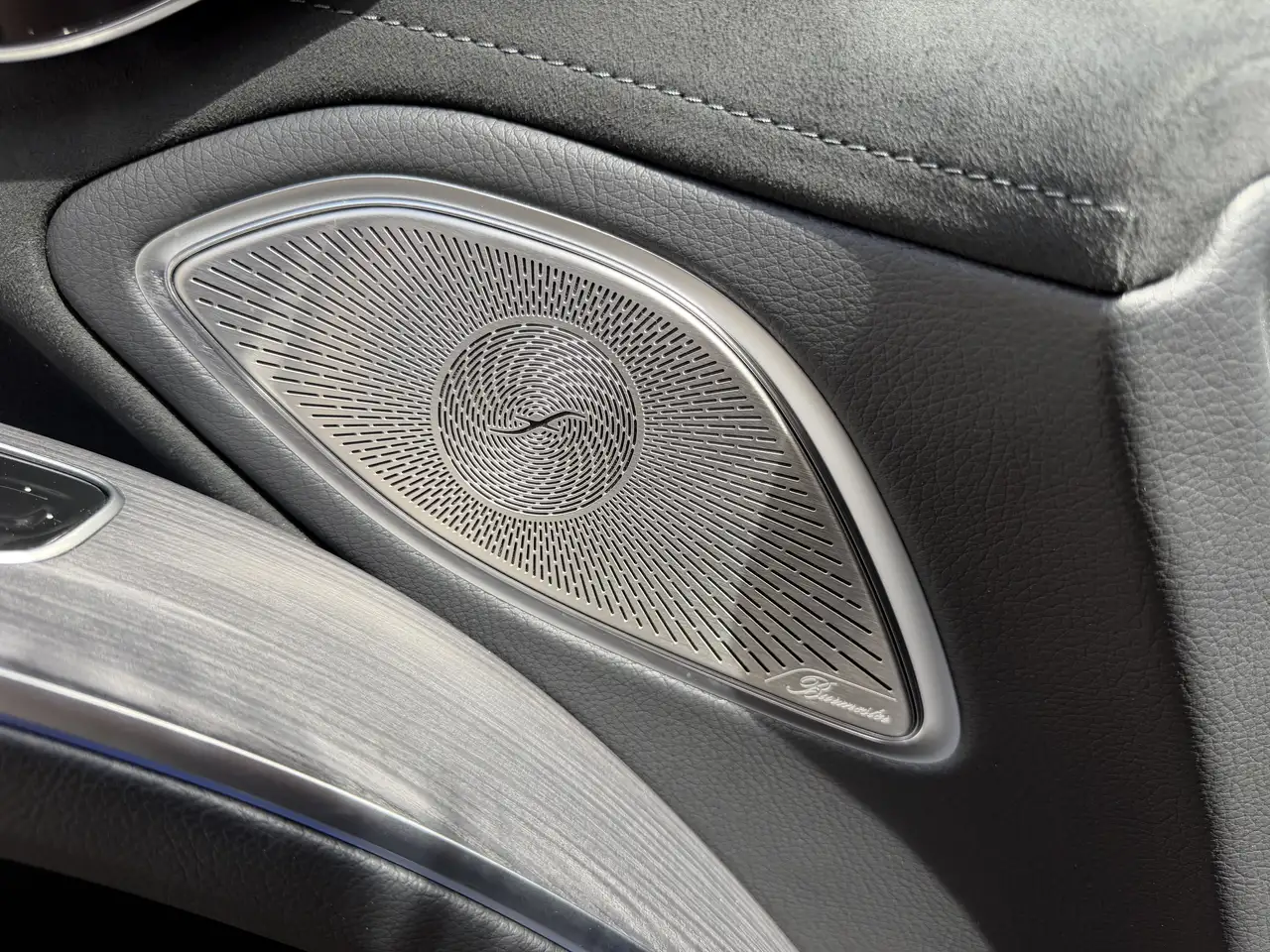 Mercedes-Benz EQS снимка Mercedes-Benz EQS