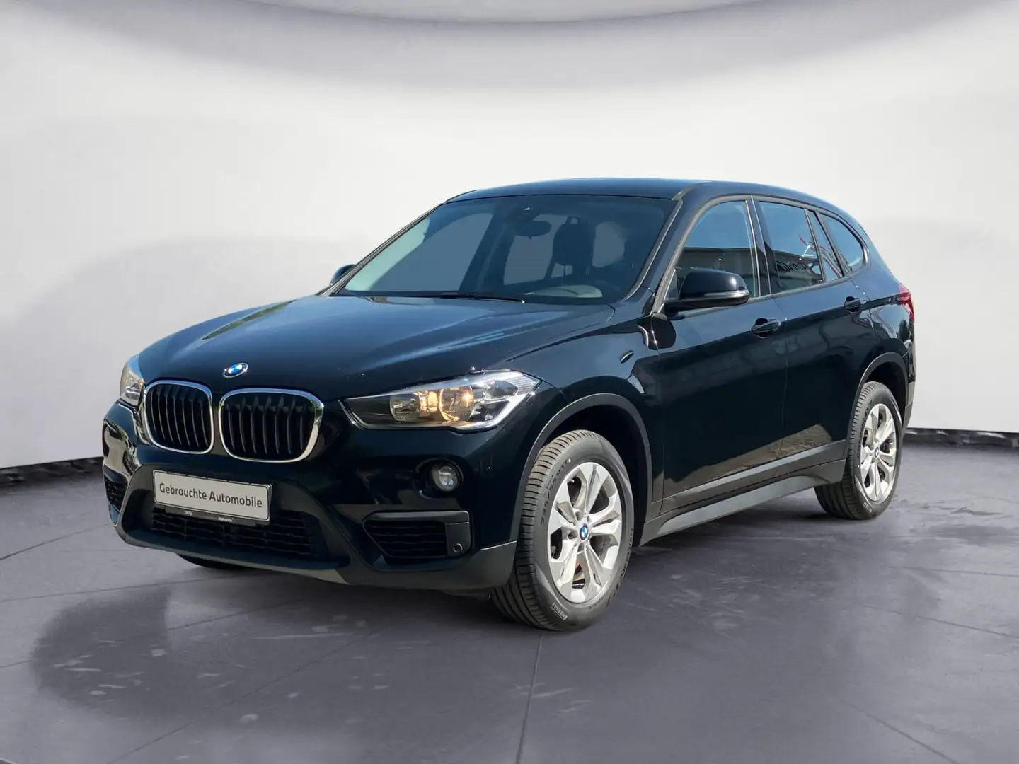 BMW X1 sDrive18i MF Lenkrad Perf. Contr. Armauflage Schwarz - 2