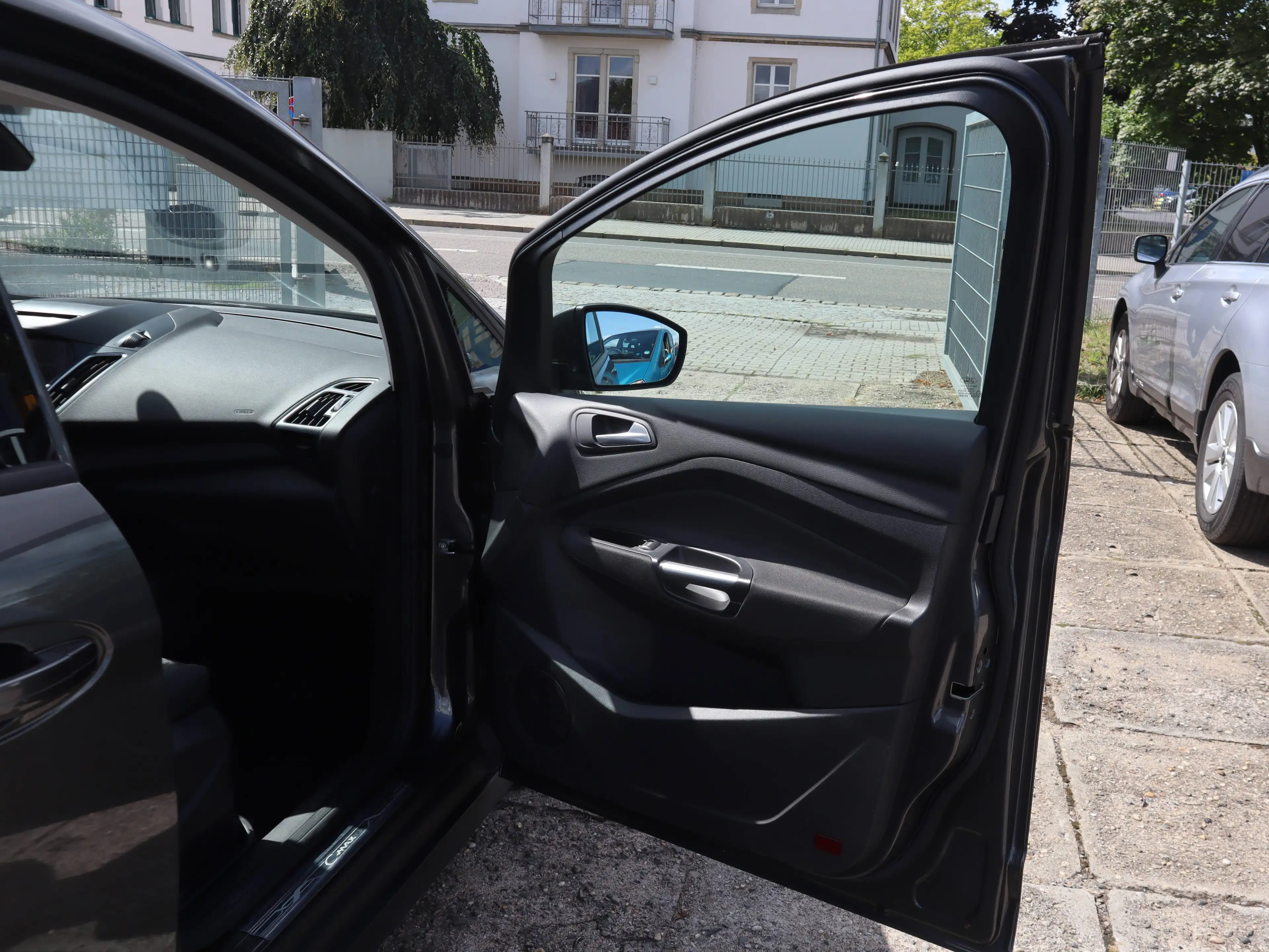 Ford Grand C-Max Business Edition — photo 11